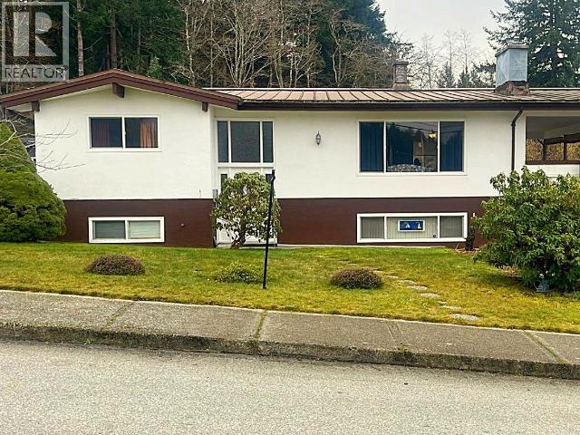 6184 COLUMBIA STREET, Powell River, British Columbia