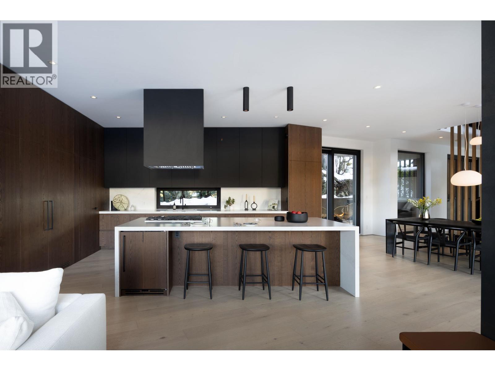 3565 Falcon Crescent, Whistler, British Columbia  V8E 0B9 - Photo 6 - R3065880