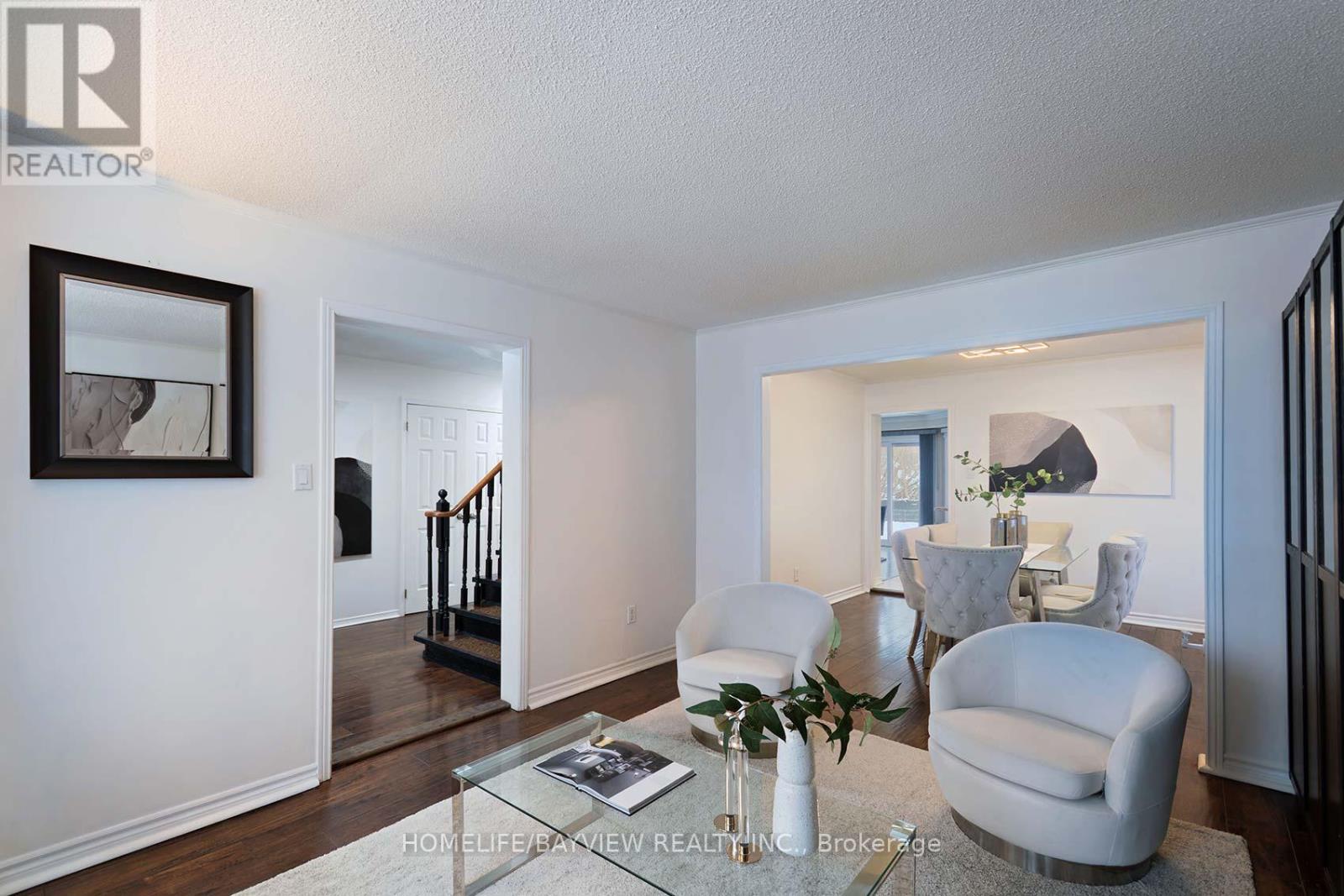 55 Richvale Drive S, Brampton, Ontario  L6Z 1M3 - Photo 4 - W12726294