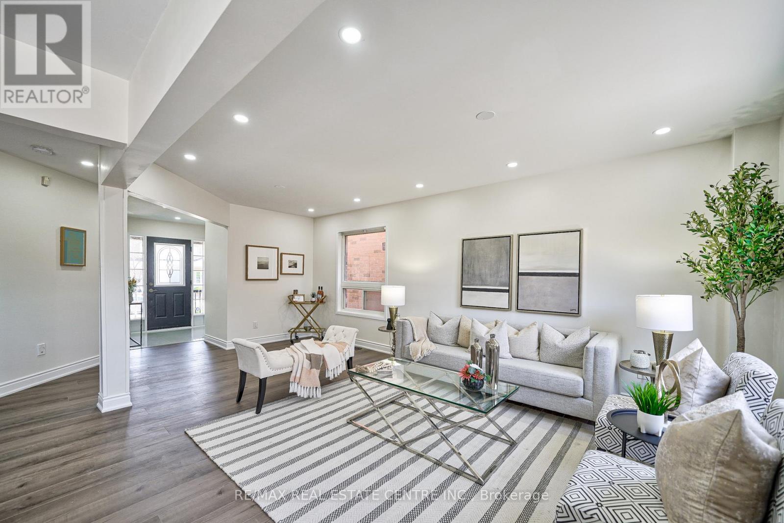 4 Hedgeline Street, Brampton, Ontario  L7A 2Z4 - Photo 6 - W12726314