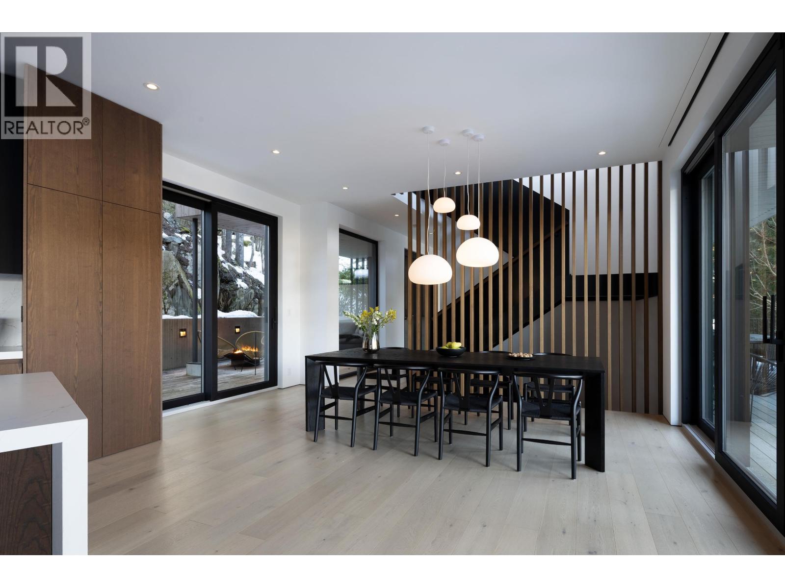 3565 Falcon Crescent, Whistler, British Columbia  V8E 0B9 - Photo 10 - R3065880