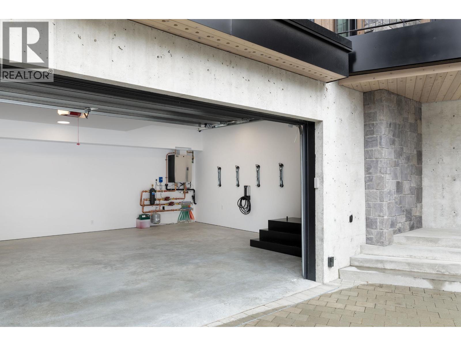 3565 Falcon Crescent, Whistler, British Columbia  V8E 0B9 - Photo 38 - R3065880