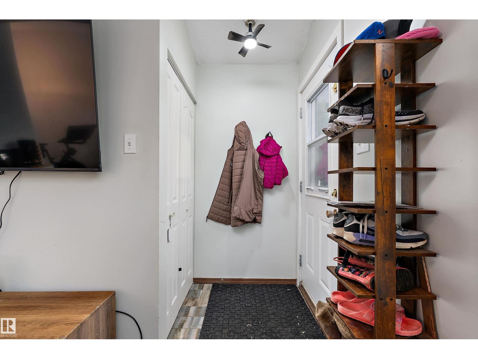 9714 88 Av Nw, Edmonton, Alberta  T6E 2P9 - Photo 2 - E4470944