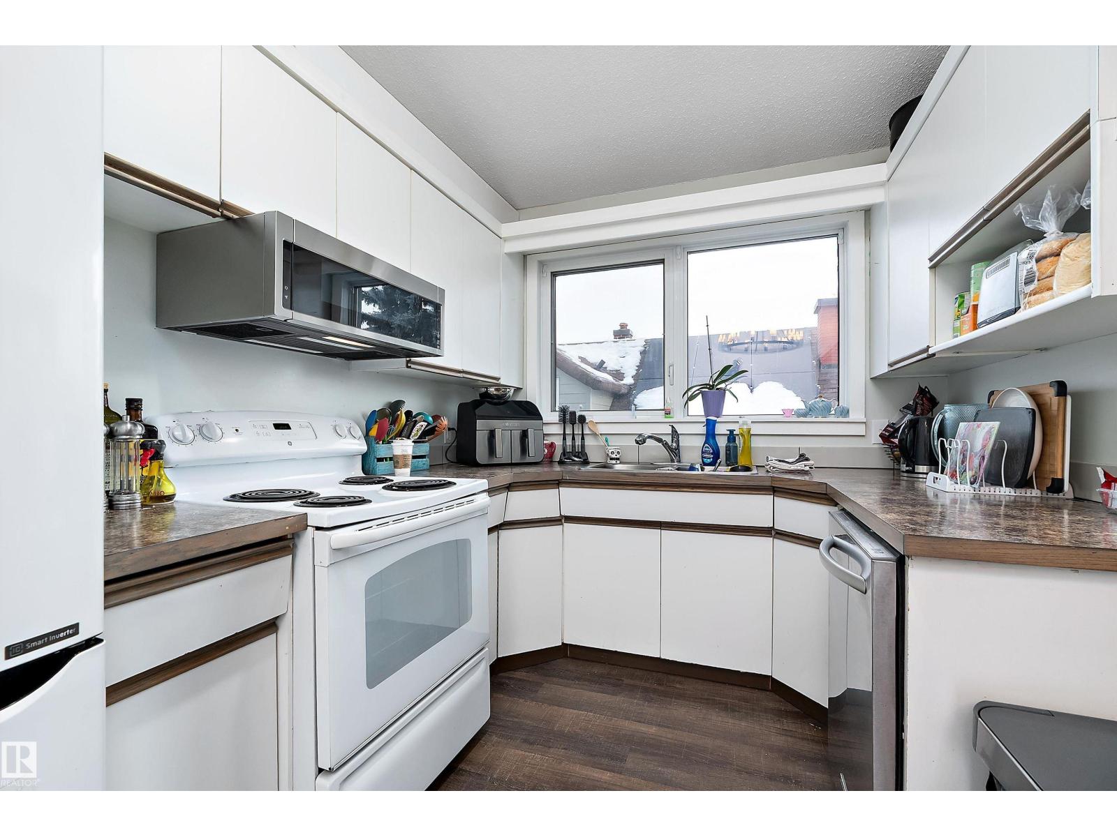 9714 88 Av Nw, Edmonton, Alberta  T6E 2P9 - Photo 7 - E4470944