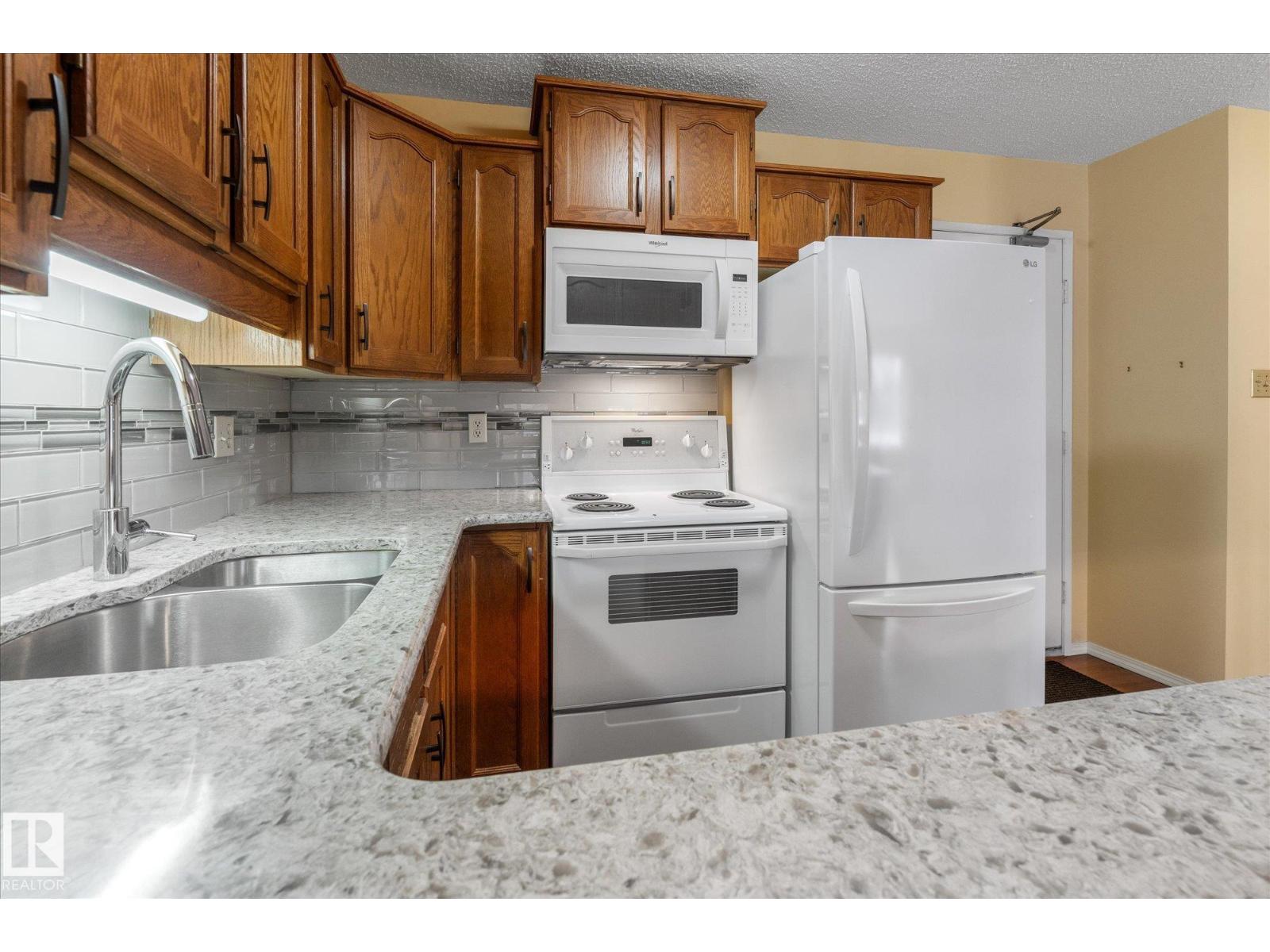 10728 153 Av Nw, Edmonton, Alberta  T5X 5T9 - Photo 15 - E4470948