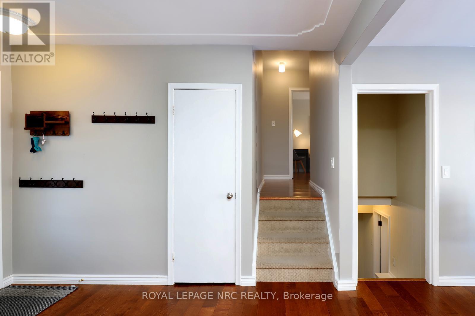 5131 Charles Street, Lincoln, Ontario  L3J 0K6 - Photo 4 - X12726306