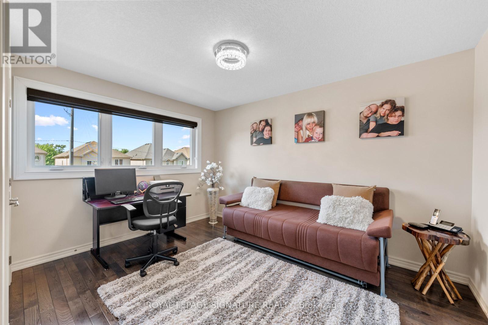 704 Robert Ferrie Drive, Kitchener, Ontario  N2R 0B2 - Photo 29 - X12725422