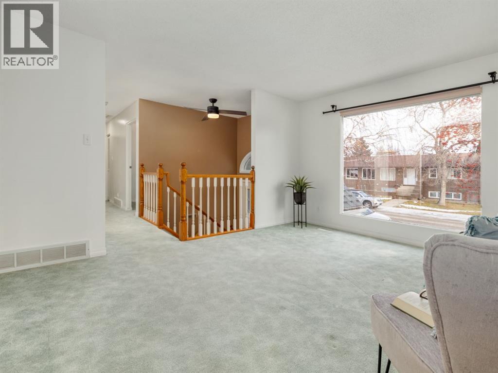 1102 Cameron Road  S, Lethbridge, Alberta  T1K 4B3 - Photo 4 - A2274892