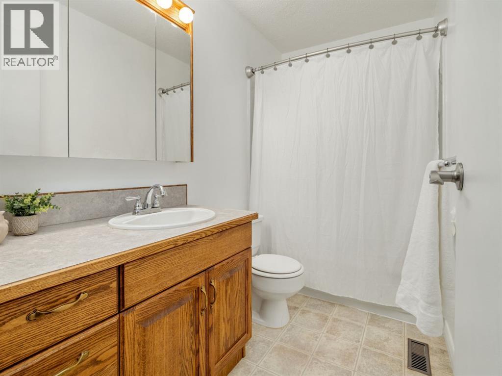 1102 Cameron Road  S, Lethbridge, Alberta  T1K 4B3 - Photo 18 - A2274892