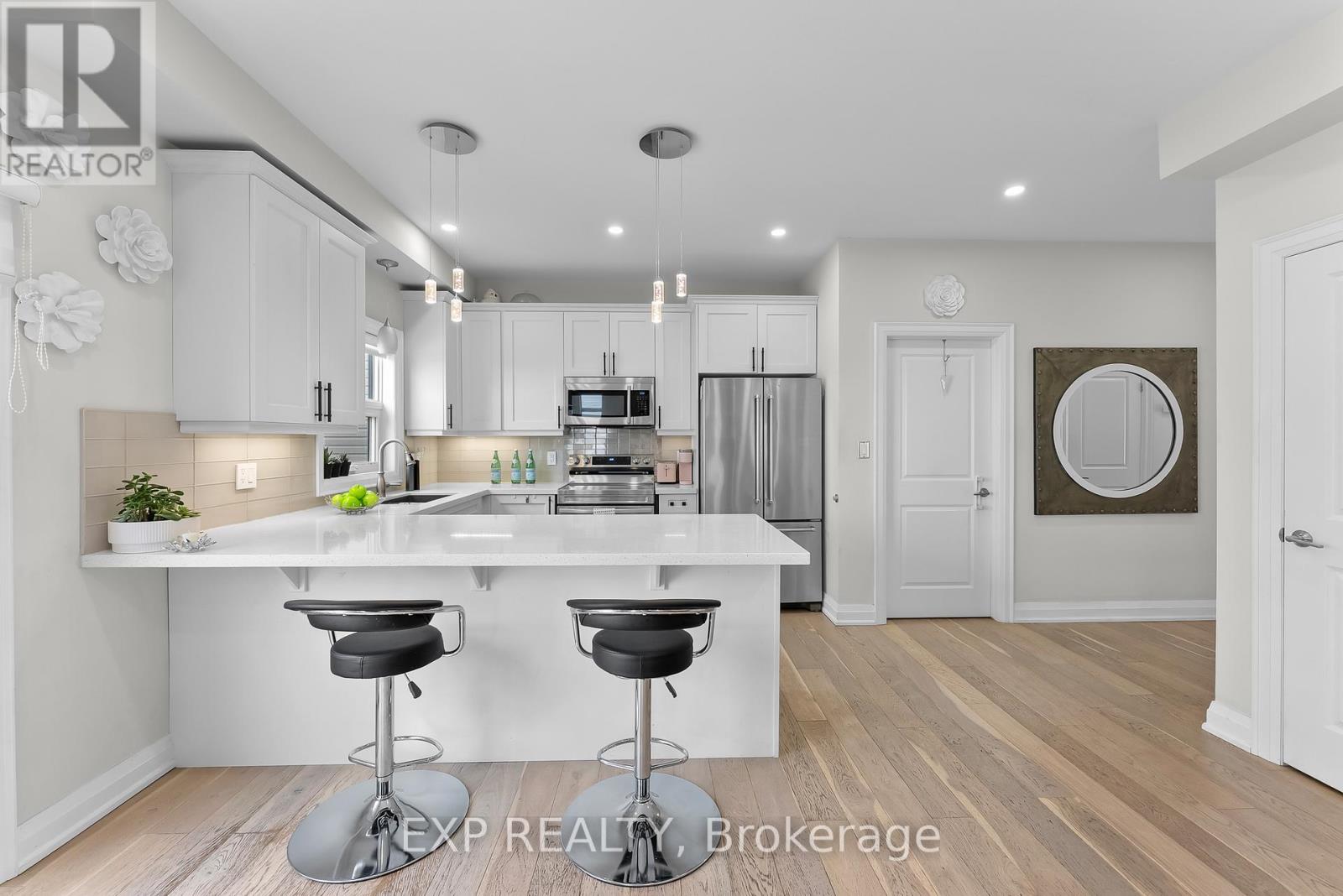 8 Leeson Street, St. Catharines, Ontario  L2T 2R1 - Photo 10 - X12726344