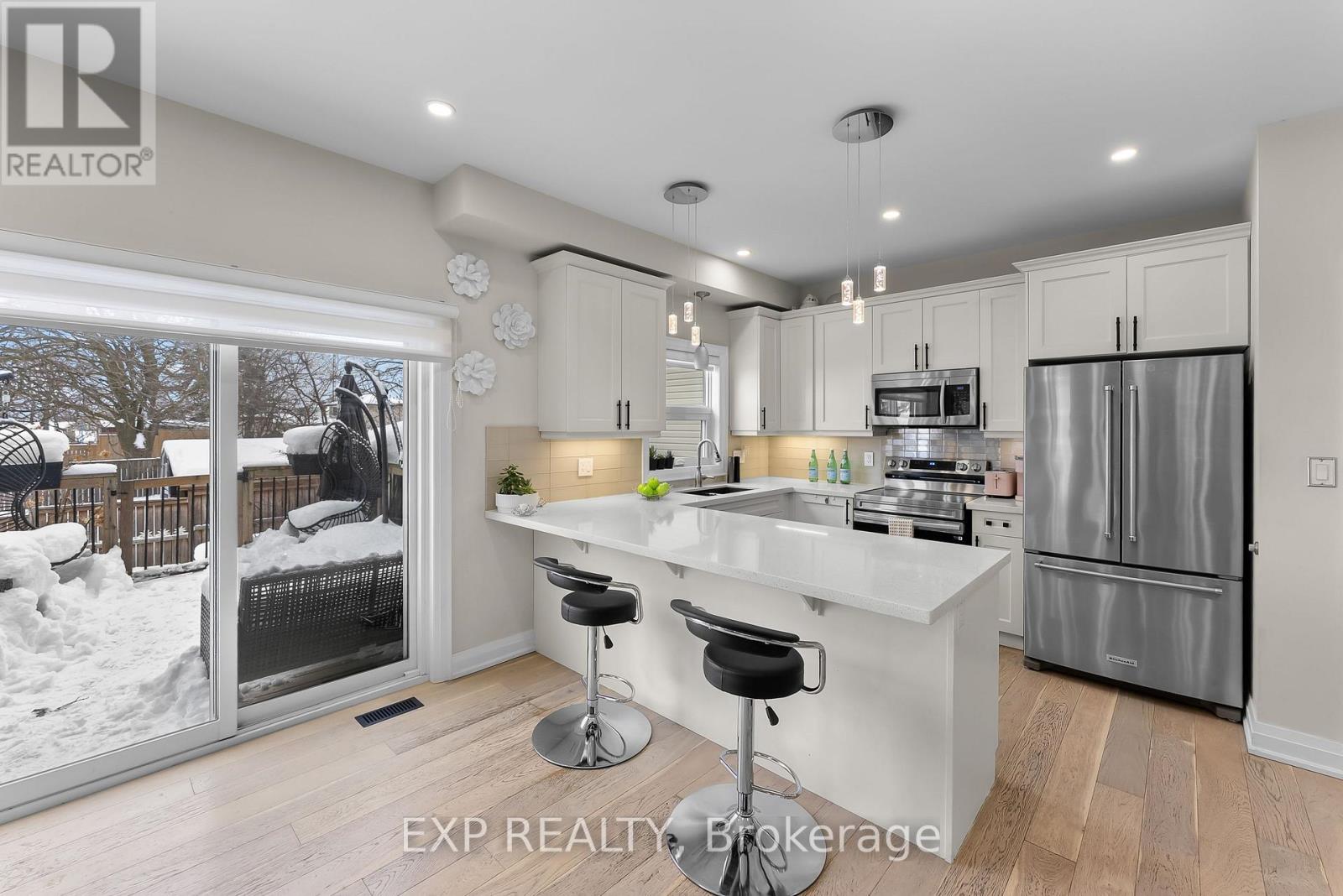 8 Leeson Street, St. Catharines, Ontario  L2T 2R1 - Photo 11 - X12726344