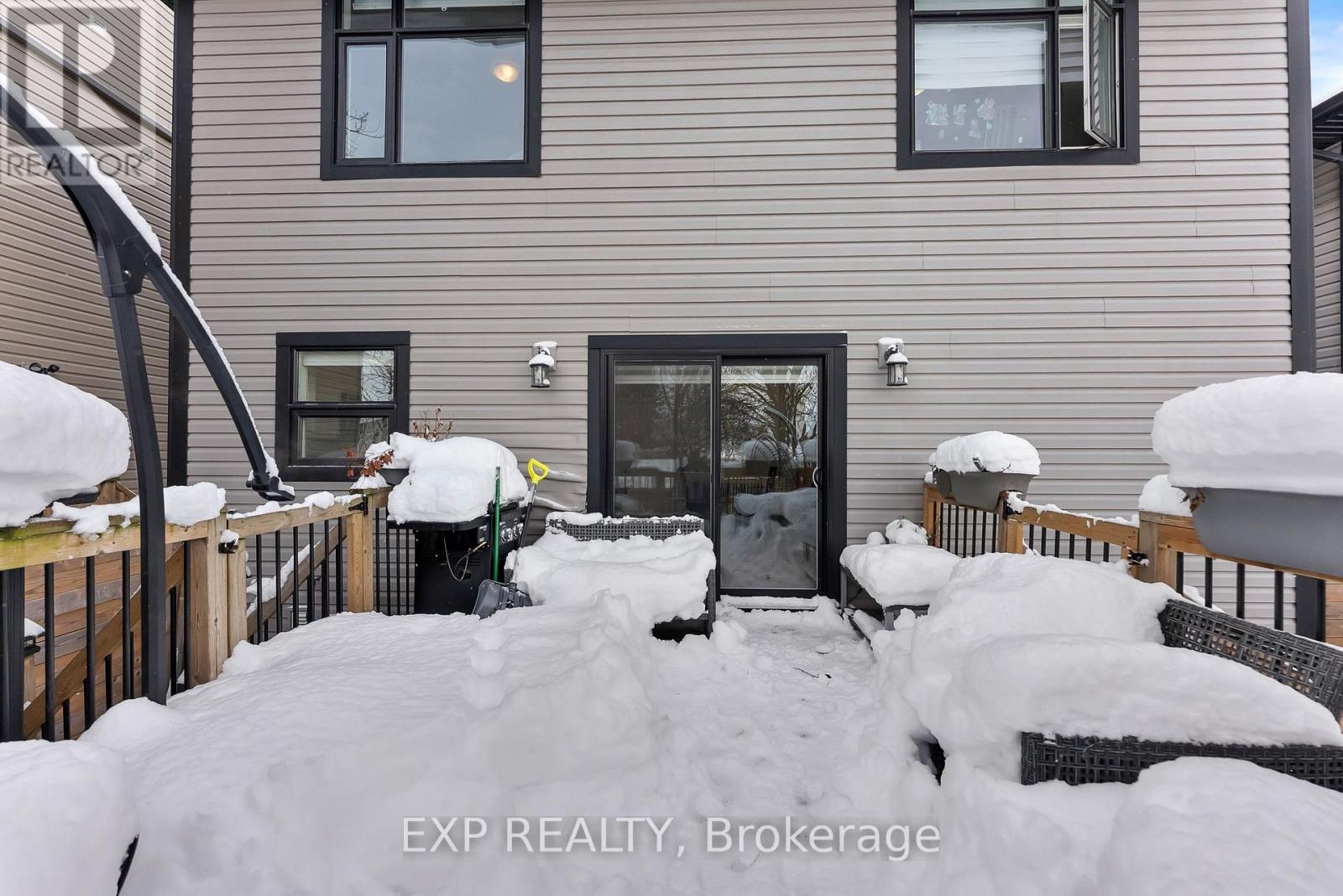 8 Leeson Street, St. Catharines, Ontario  L2T 2R1 - Photo 43 - X12726344