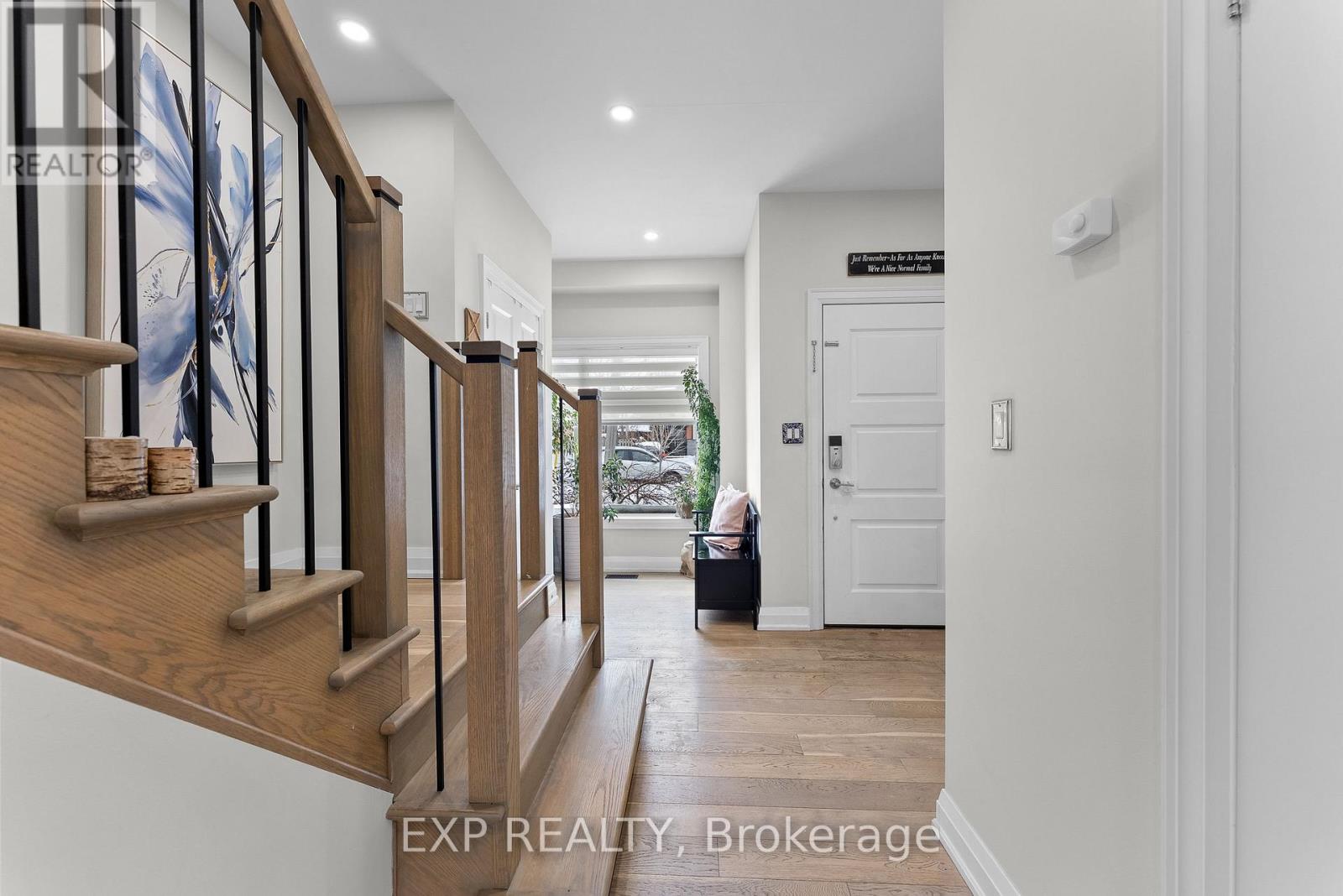 8 Leeson Street, St. Catharines, Ontario  L2T 2R1 - Photo 5 - X12726344