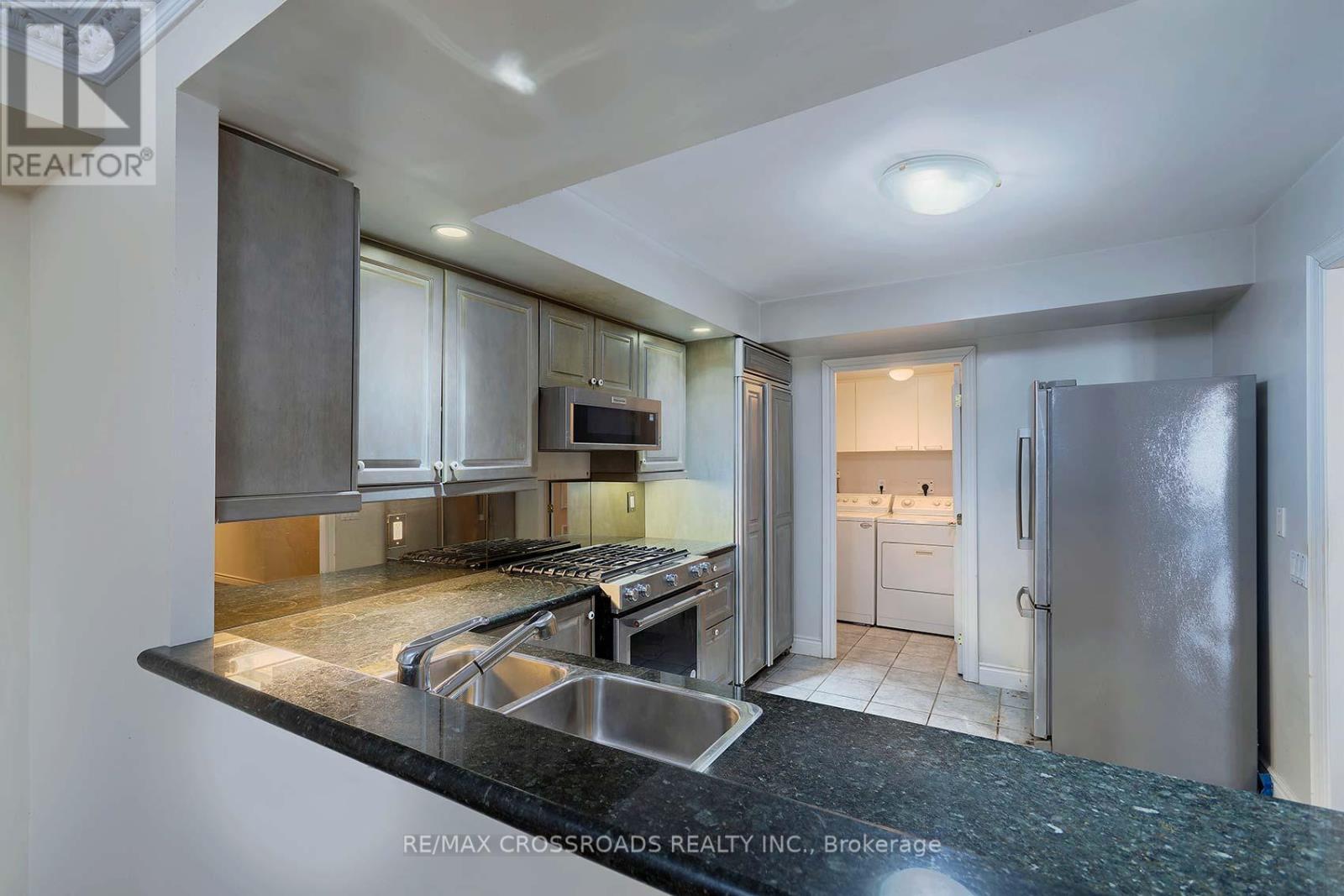 737 - 3600 Yonge Street, Toronto, Ontario  M4N 2N6 - Photo 21 - C12718832