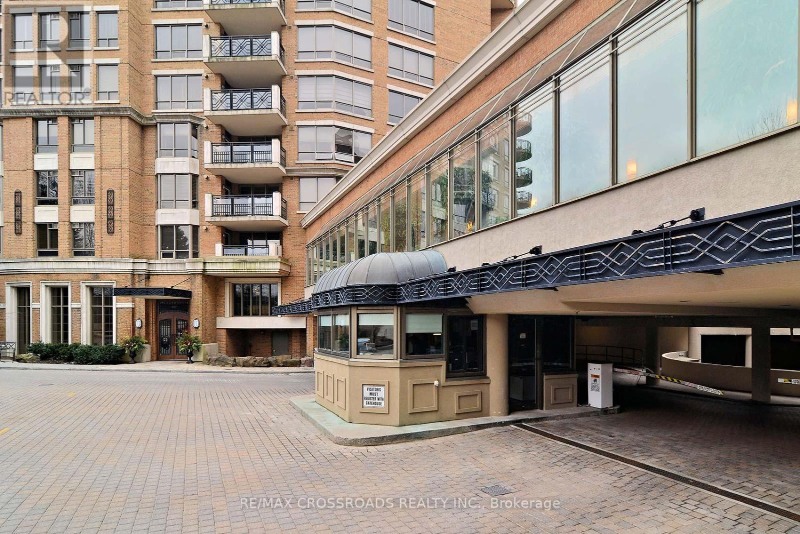 737 - 3600 Yonge Street, Toronto, Ontario  M4N 2N6 - Photo 2 - C12718832