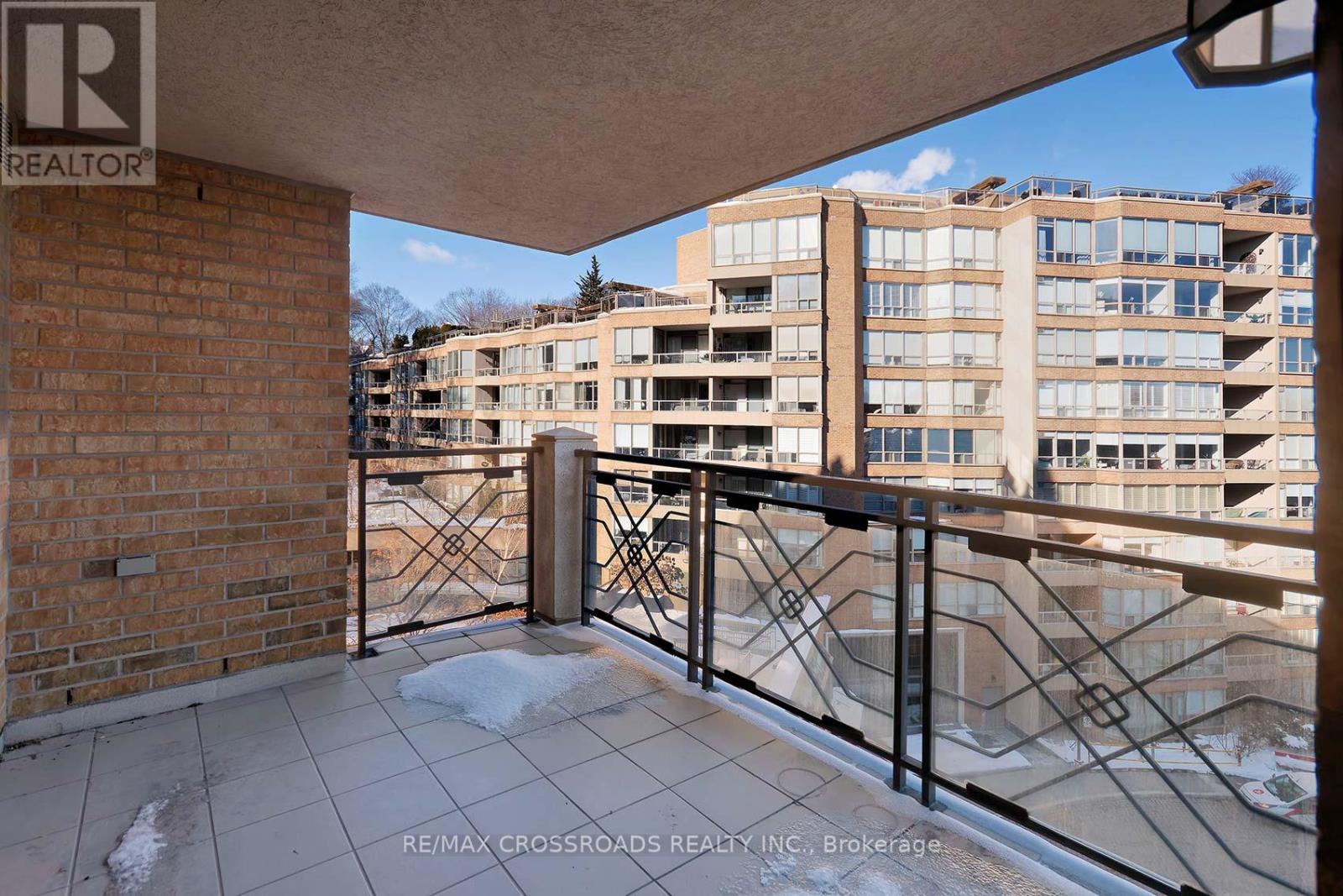 737 - 3600 Yonge Street, Toronto, Ontario  M4N 2N6 - Photo 16 - C12718832