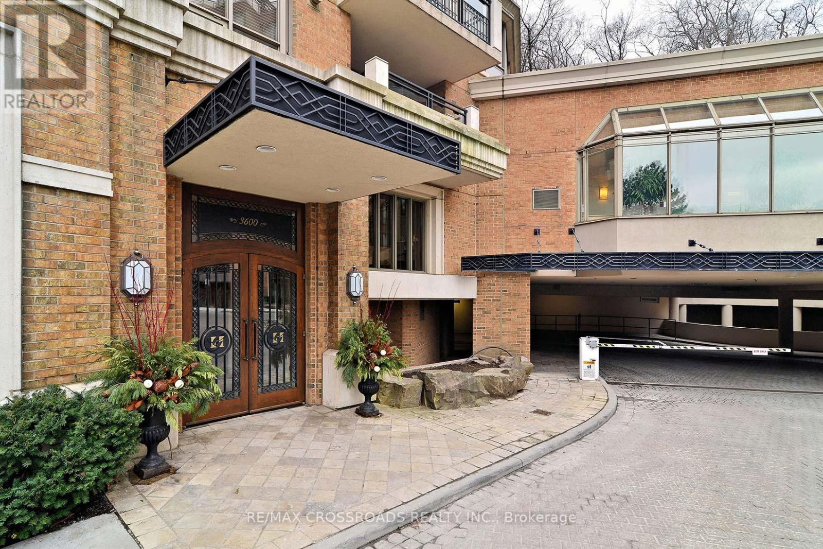 737 - 3600 Yonge Street, Toronto, Ontario  M4N 2N6 - Photo 3 - C12718832