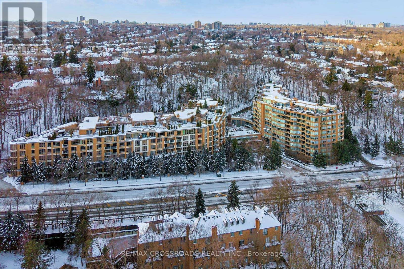 737 - 3600 Yonge Street, Toronto, Ontario  M4N 2N6 - Photo 42 - C12718832