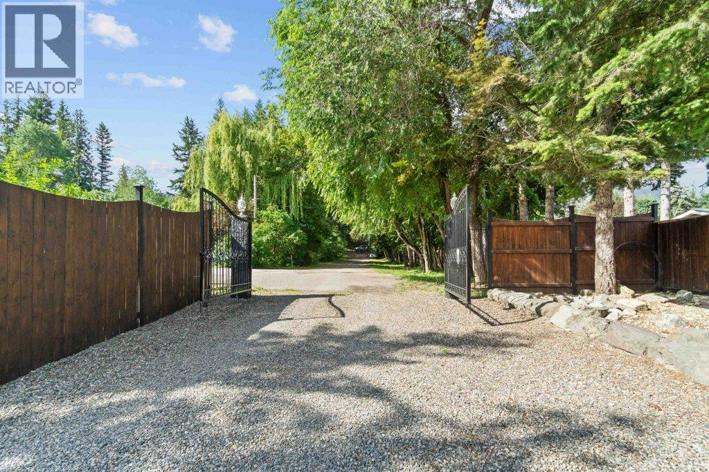 957 Garroway Road, Sorrento, British Columbia  V0E 2W0 - Photo 29 - 10371245