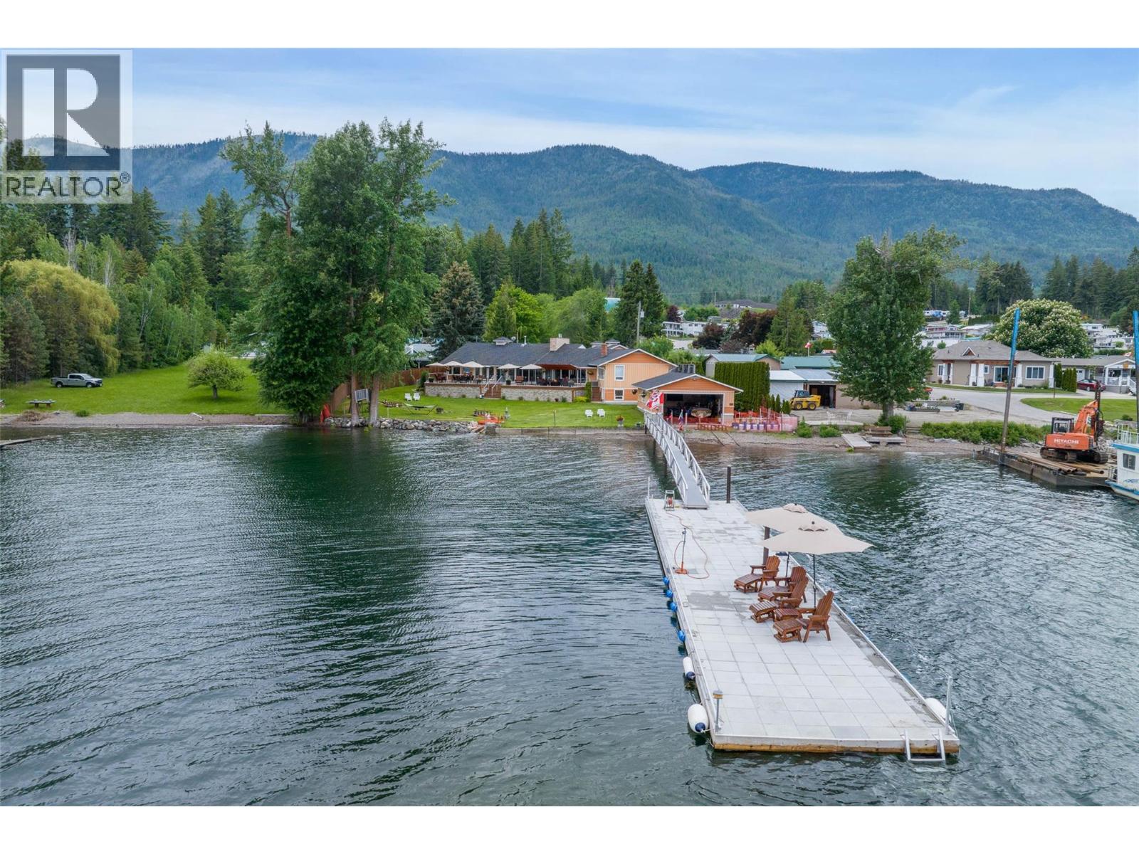 957 Garroway Road, Sorrento, British Columbia  V0E 2W0 - Photo 9 - 10371245