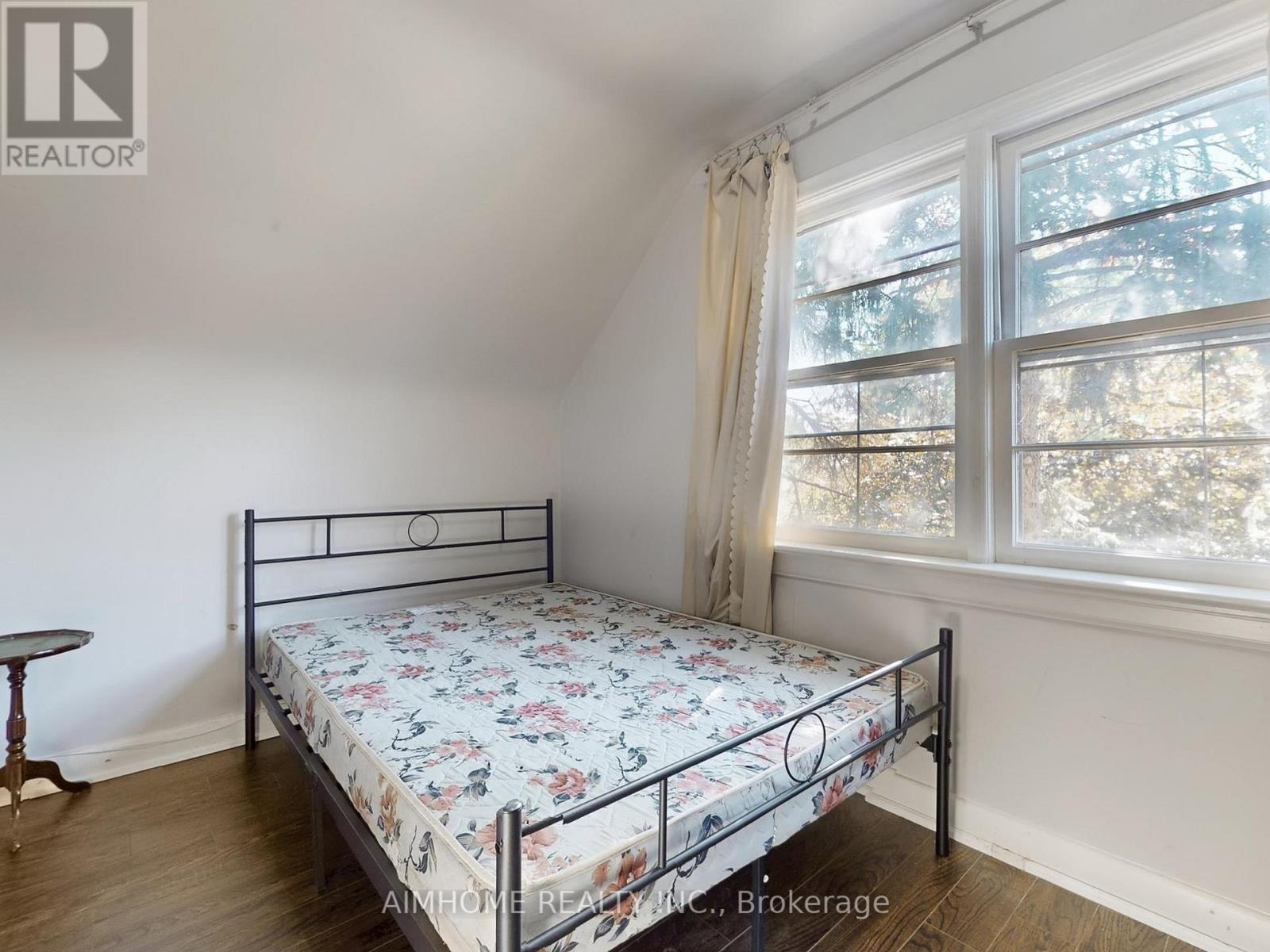 61 Talbot Road, Toronto, Ontario  M2M 1S1 - Photo 25 - C12726352