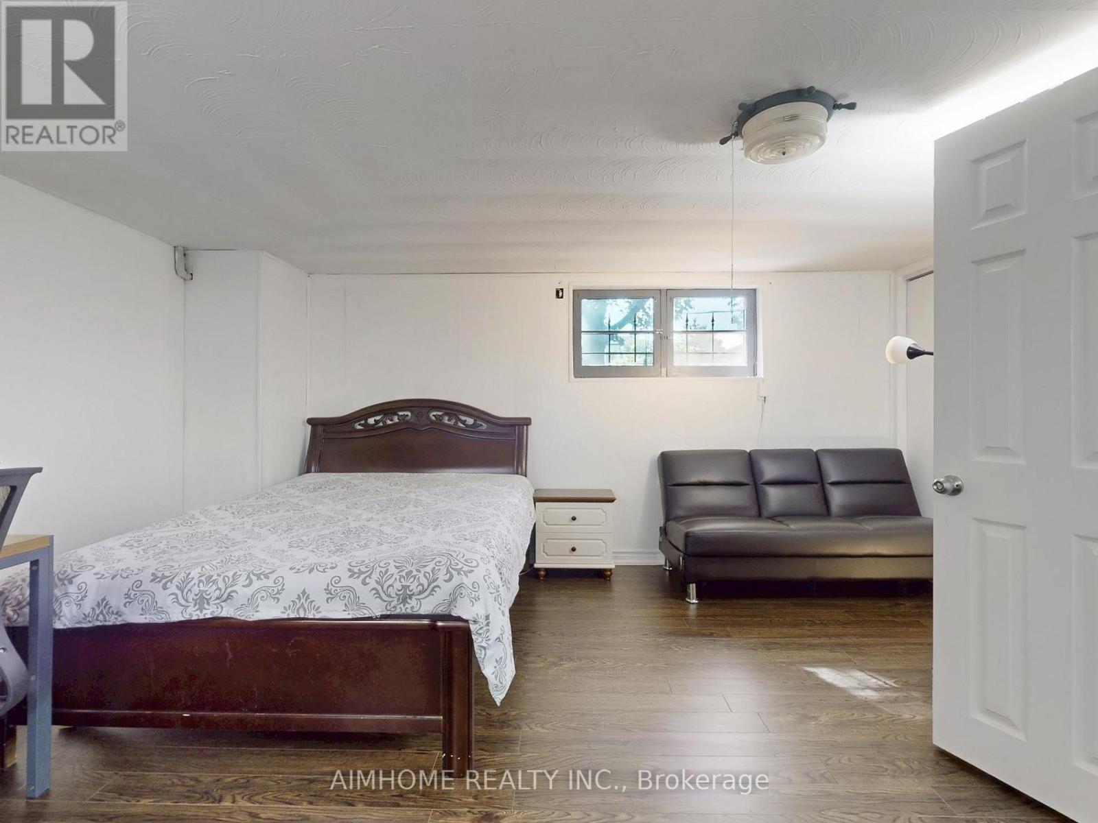 61 Talbot Road, Toronto, Ontario  M2M 1S1 - Photo 36 - C12726352