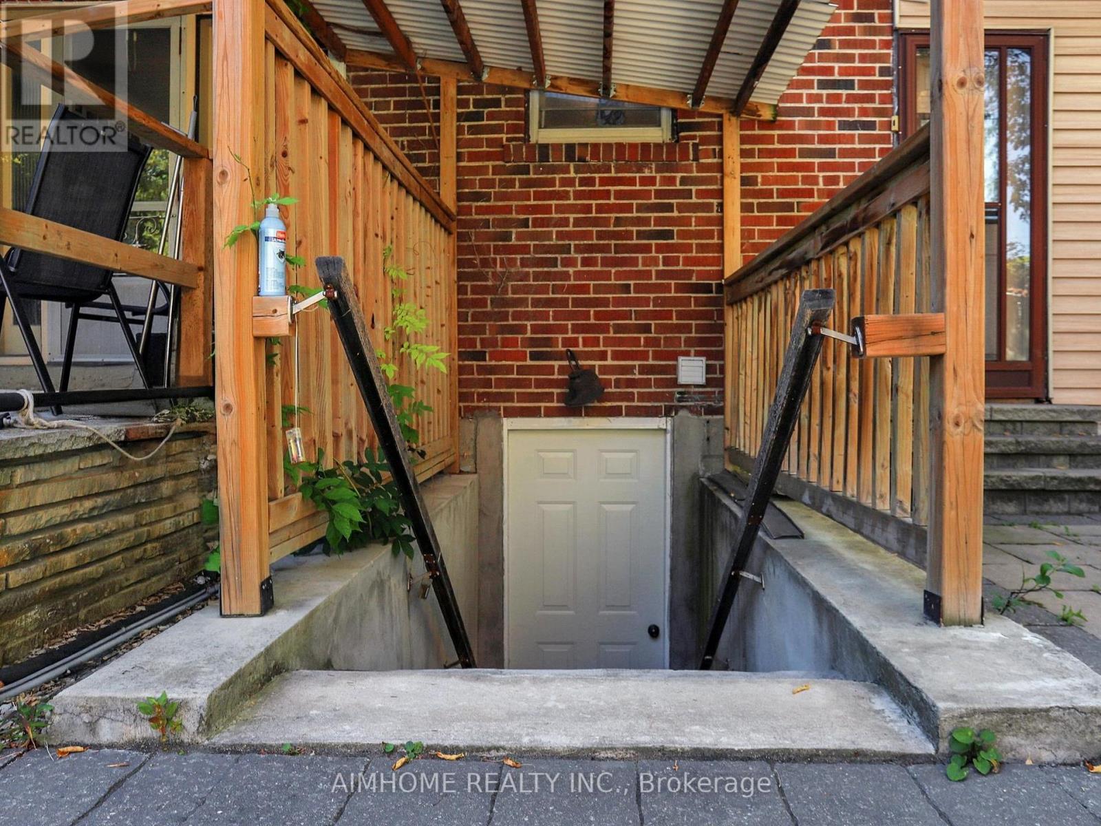 61 Talbot Road, Toronto, Ontario  M2M 1S1 - Photo 42 - C12726352