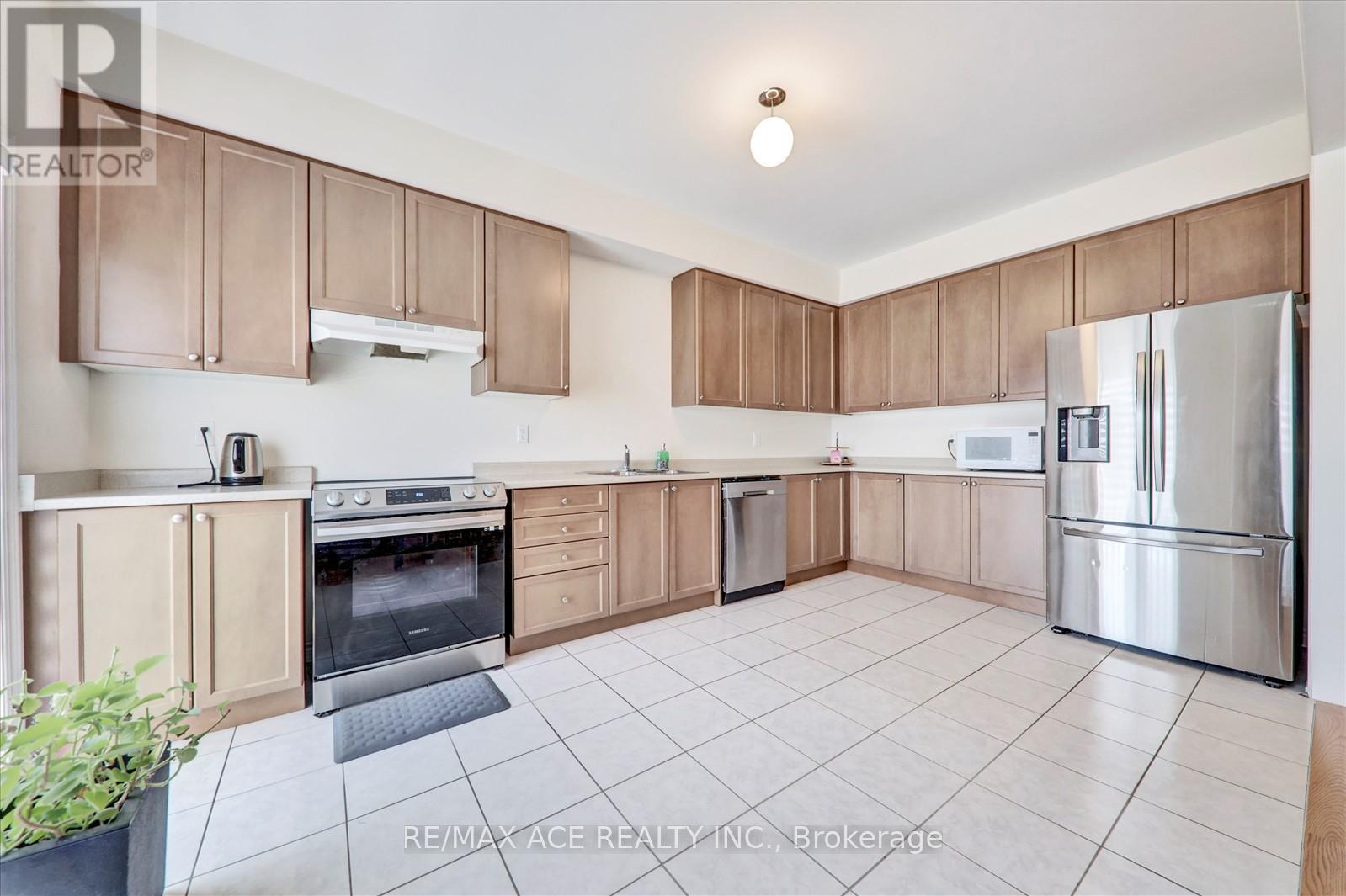 1097 Cameo Street, Pickering, Ontario  L1X 0L7 - Photo 13 - E12726364