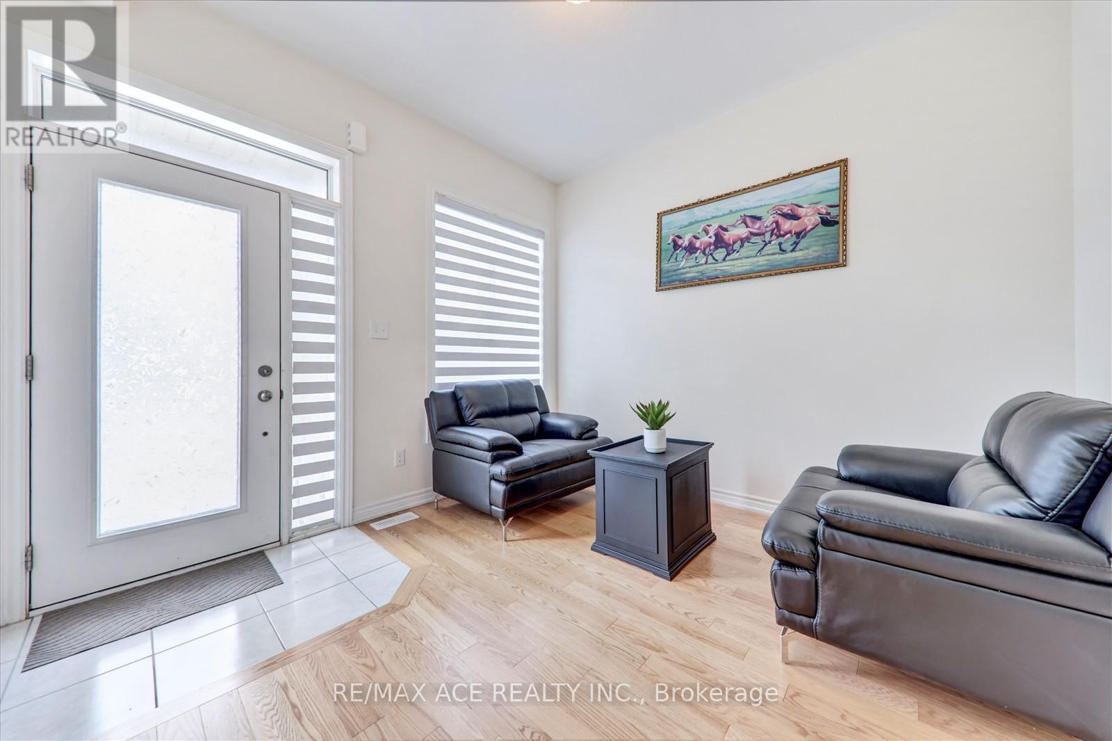 1097 Cameo Street, Pickering, Ontario  L1X 0L7 - Photo 6 - E12726364