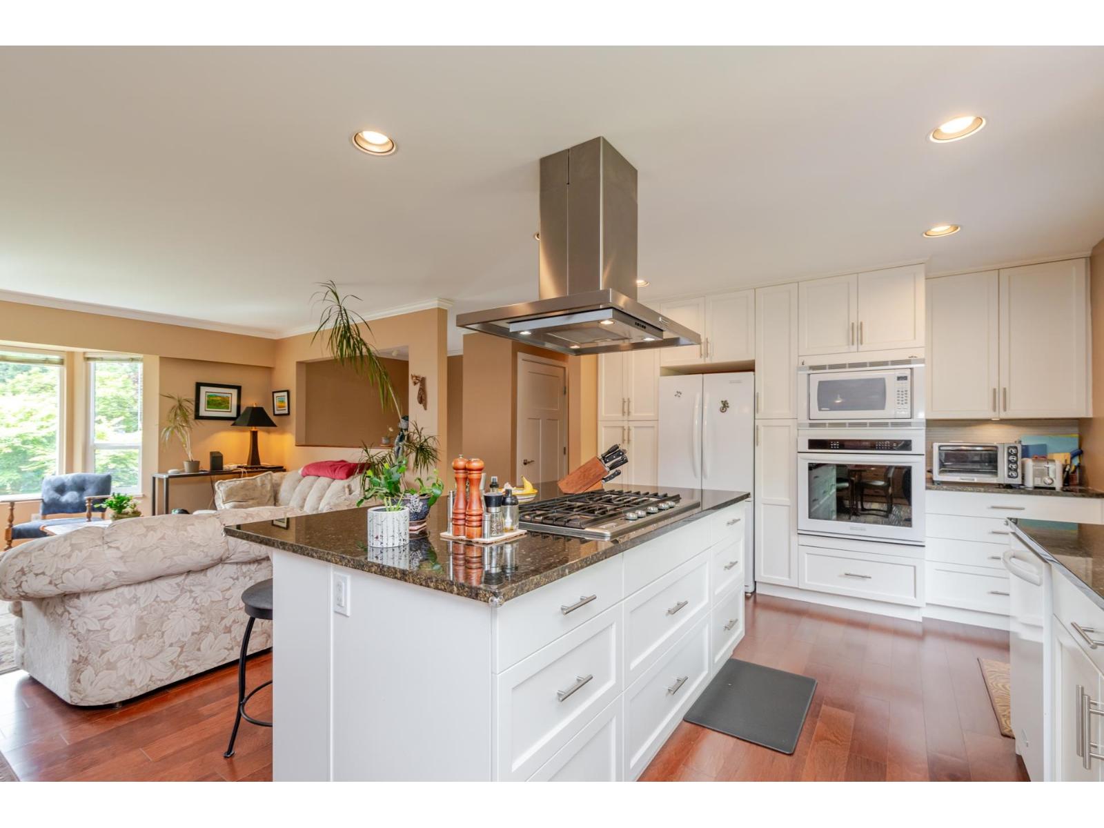 9756 Crown Crescent, Surrey, British Columbia  V3V 6H9 - Photo 11 - R3082769