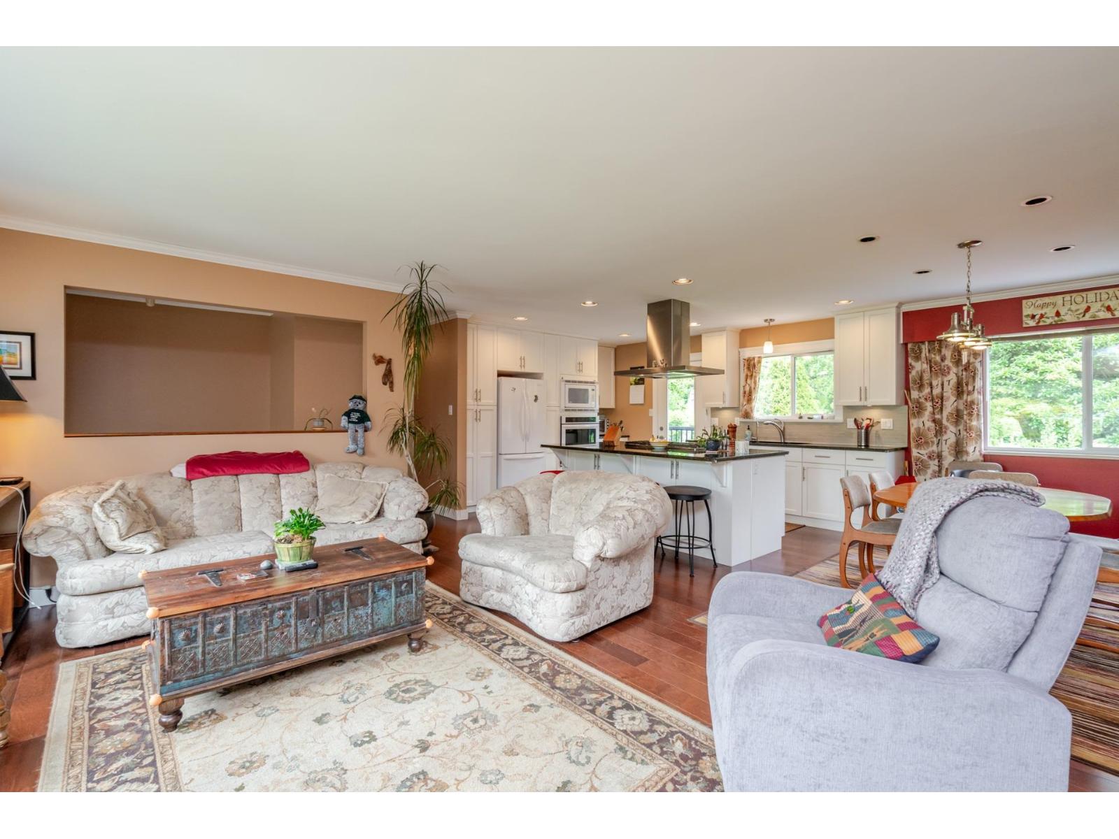 9756 Crown Crescent, Surrey, British Columbia  V3V 6H9 - Photo 6 - R3082769