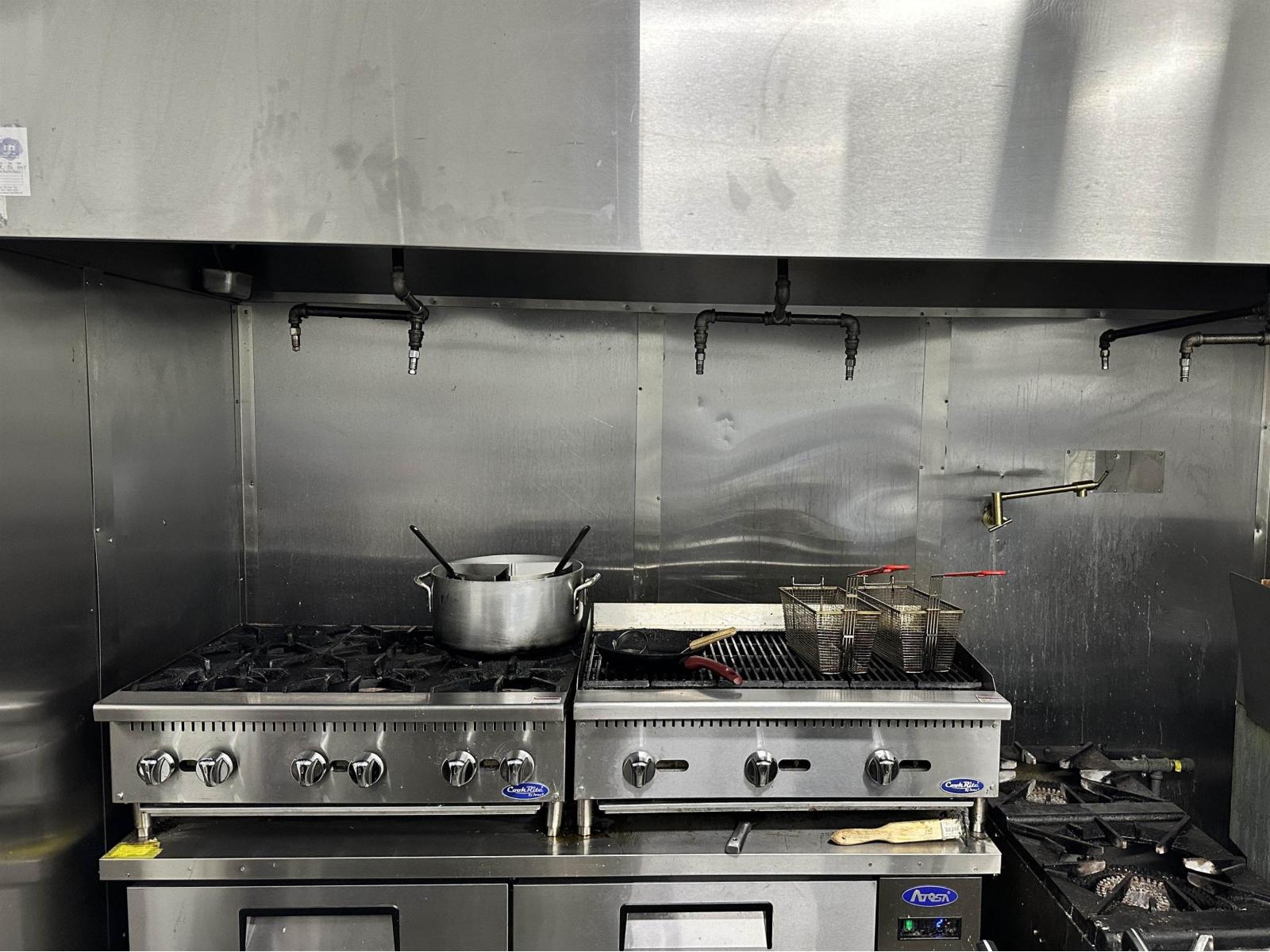 13565 King George Boulevard, Surrey, British Columbia  V3T 2V1 - Photo 11 - C8075507