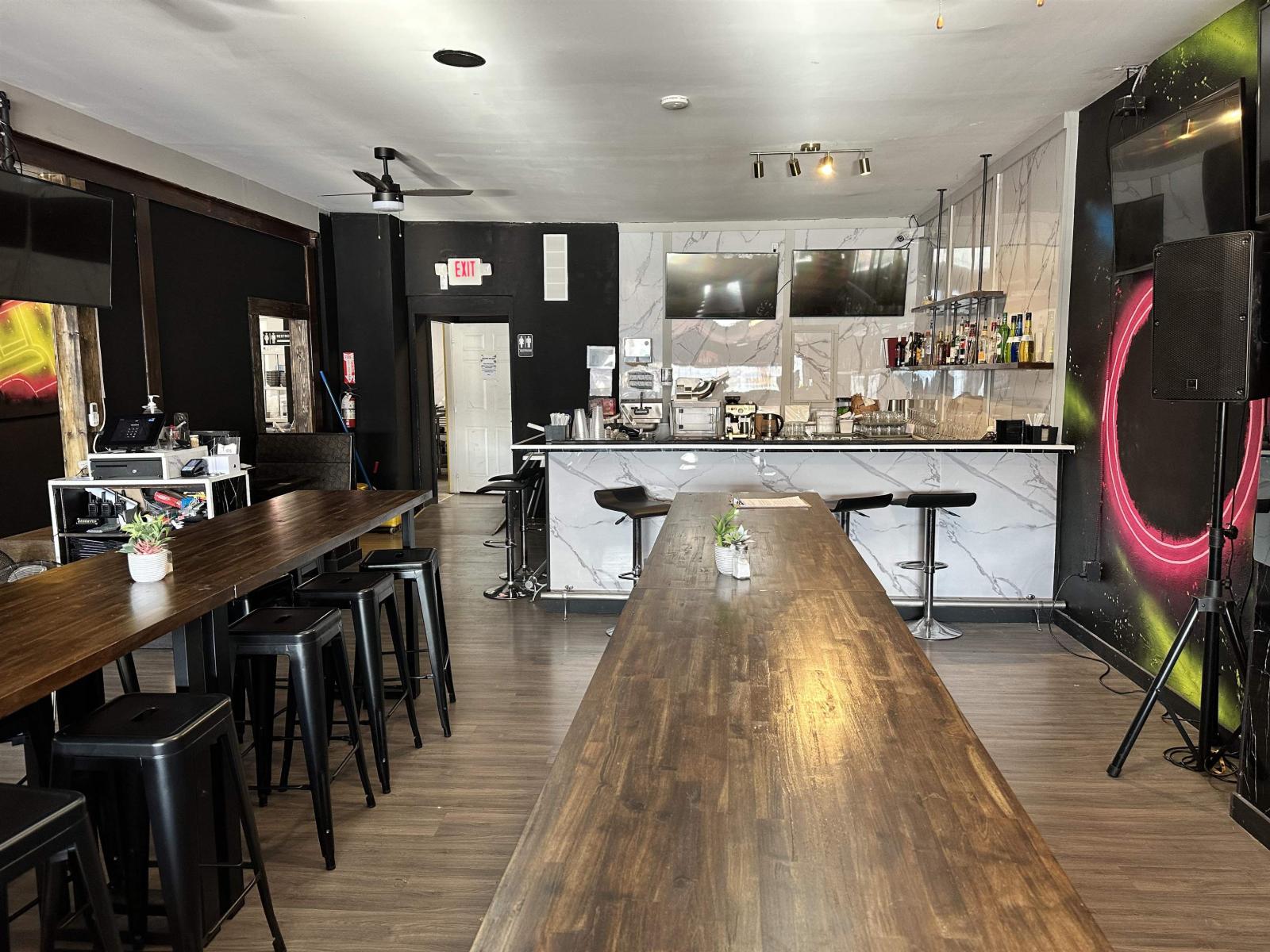 13565 King George Boulevard, Surrey, British Columbia  V3T 2V1 - Photo 2 - C8075507