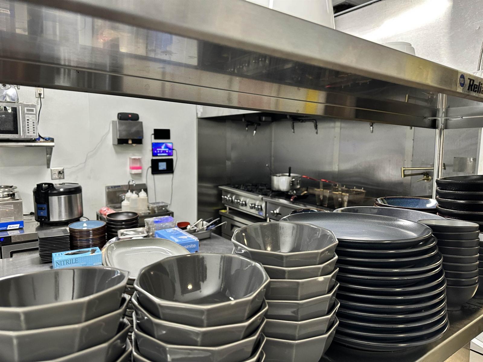 13565 King George Boulevard, Surrey, British Columbia  V3T 2V1 - Photo 7 - C8075507