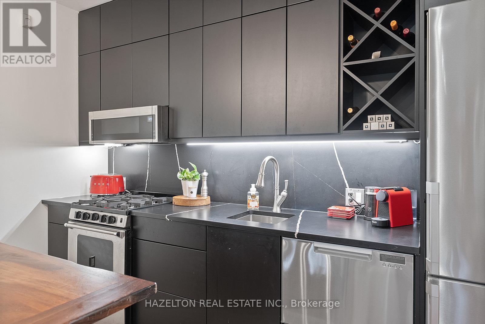 32 Regal Road, Toronto, Ontario  M6H 2J7 - Photo 27 - W12726328