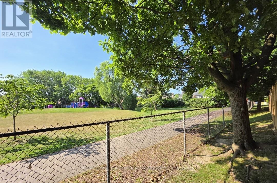 18 - 2185 Fairchild Boulevard, Burlington, Ontario  L7P 3P6 - Photo 33 - W12726340