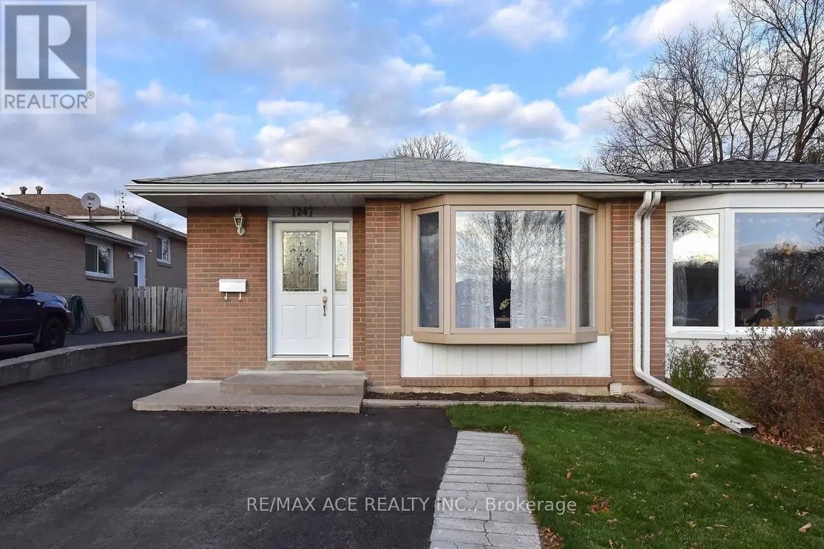 1247 PLAYFORD ROAD, Mississauga, Ontario