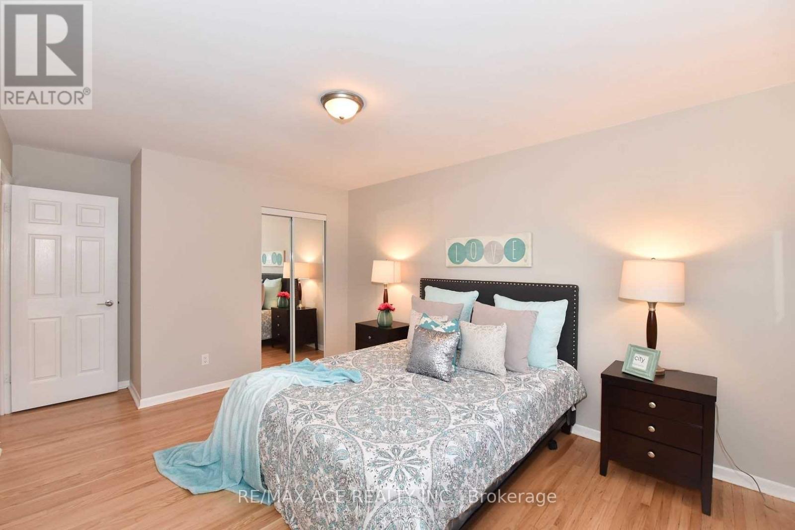 1247 Playford Road, Mississauga, Ontario  L5J 3V9 - Photo 17 - W12726342