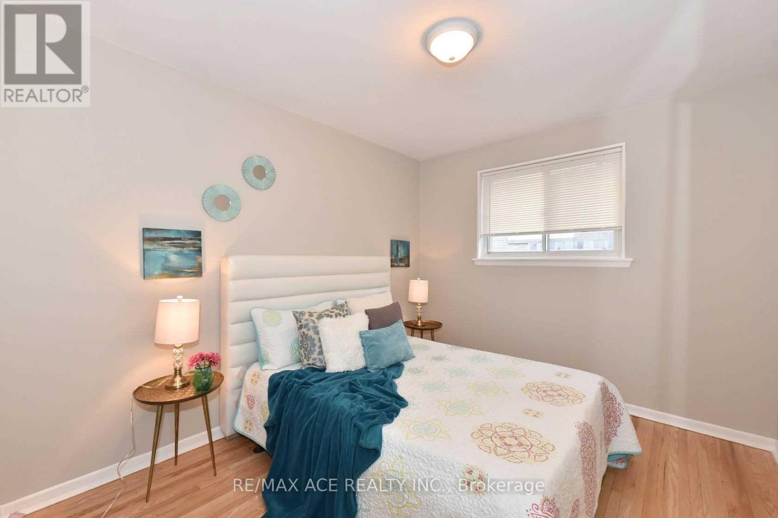 1247 Playford Road, Mississauga, Ontario  L5J 3V9 - Photo 18 - W12726342