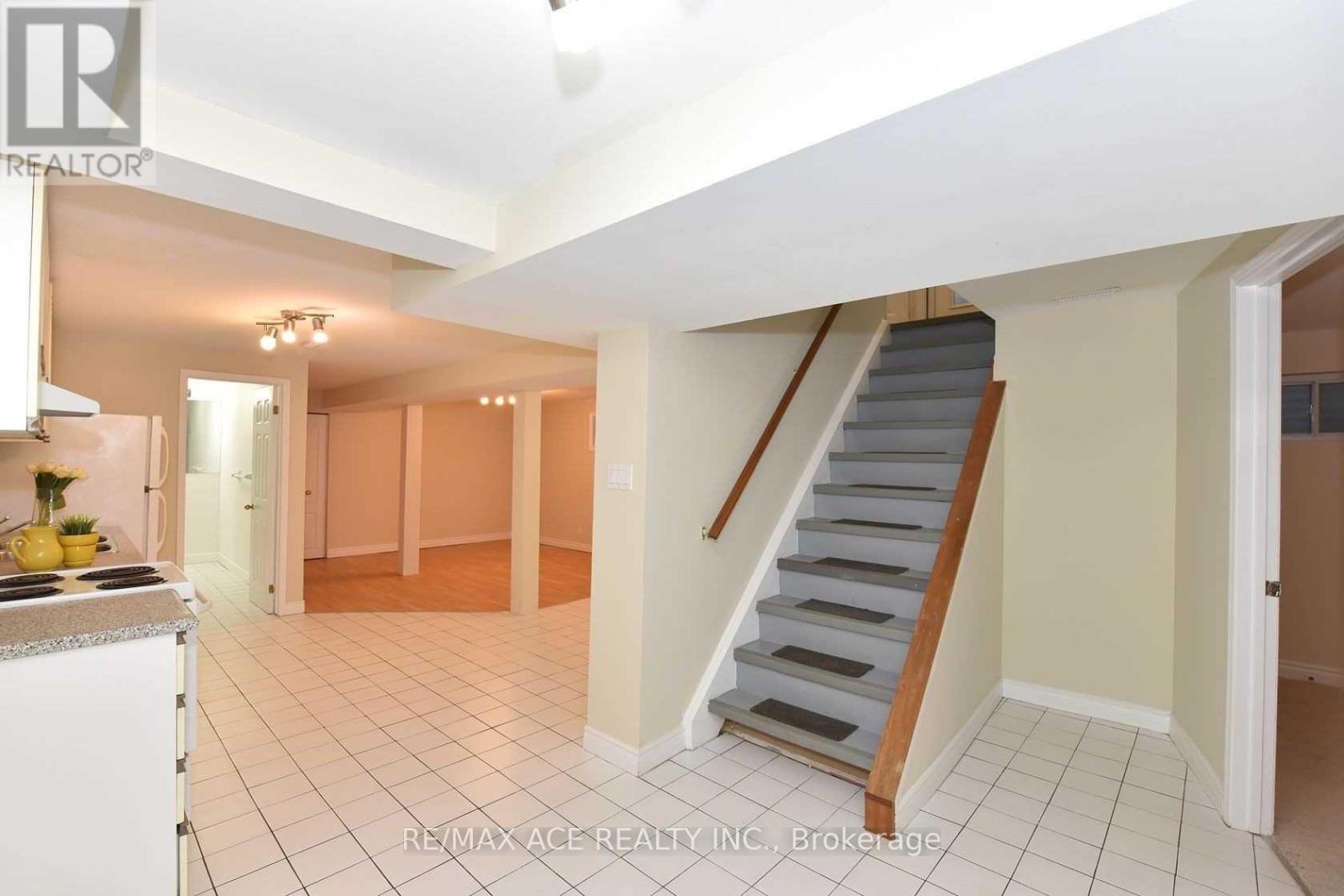 1247 Playford Road, Mississauga, Ontario  L5J 3V9 - Photo 24 - W12726342