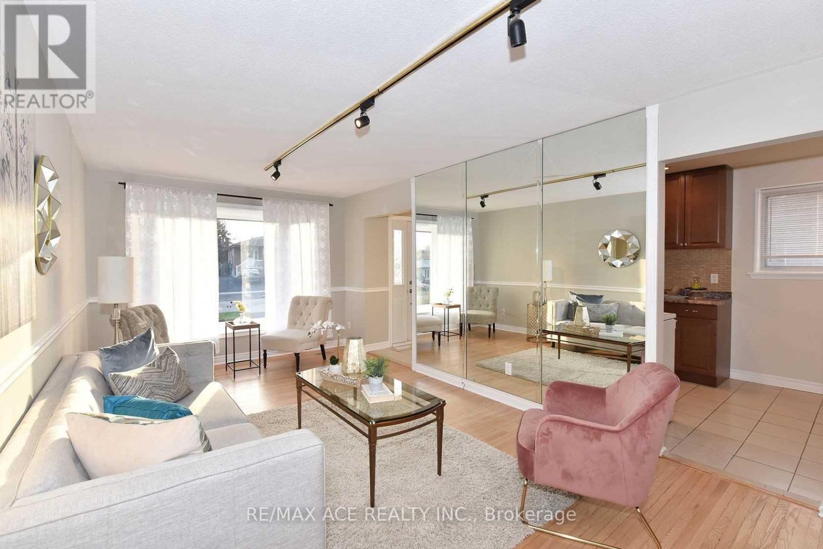 1247 Playford Road, Mississauga, Ontario  L5J 3V9 - Photo 7 - W12726342