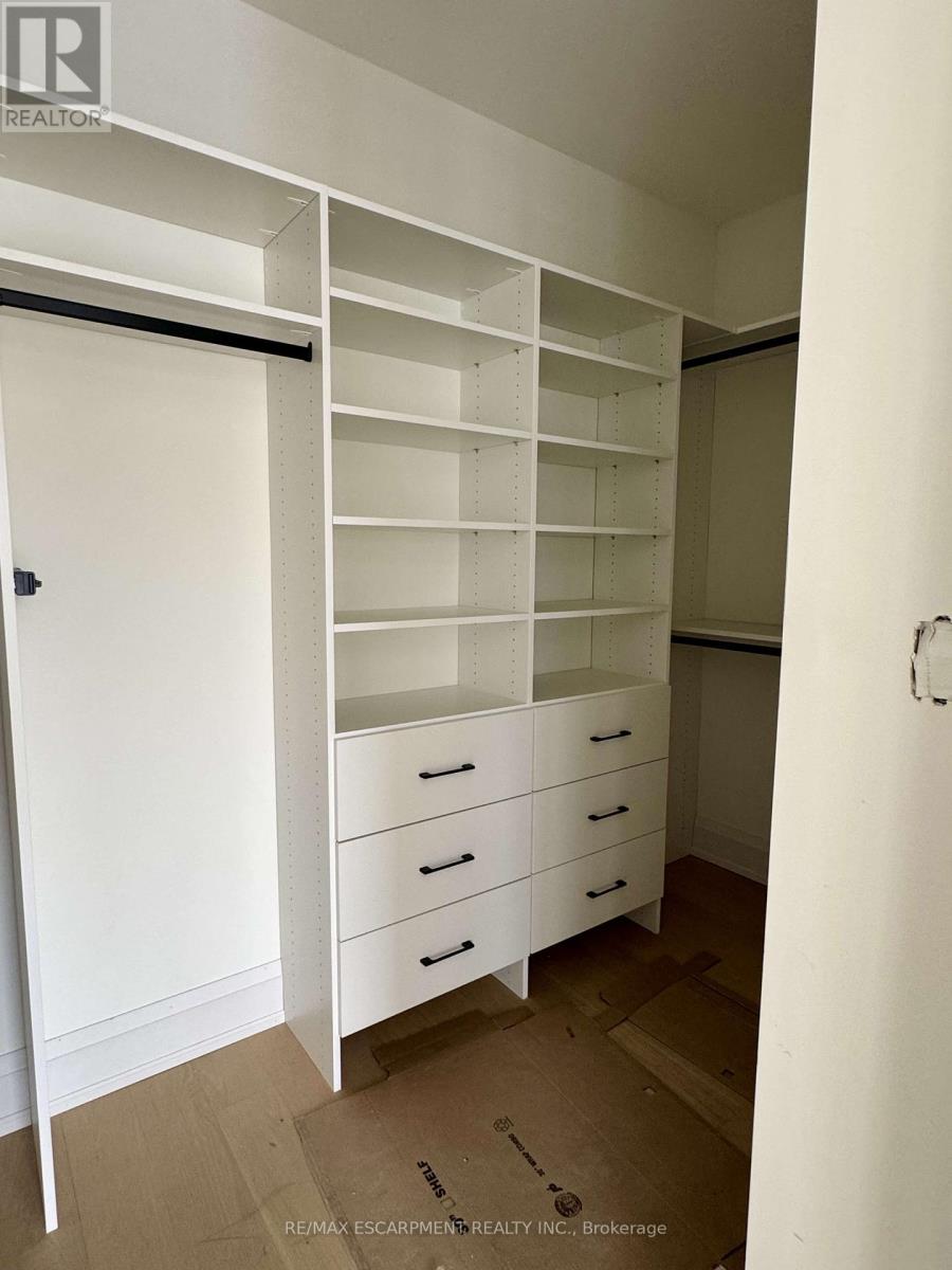 92 Fifth Street, Toronto, Ontario  M8V 2Z3 - Photo 6 - W12726380