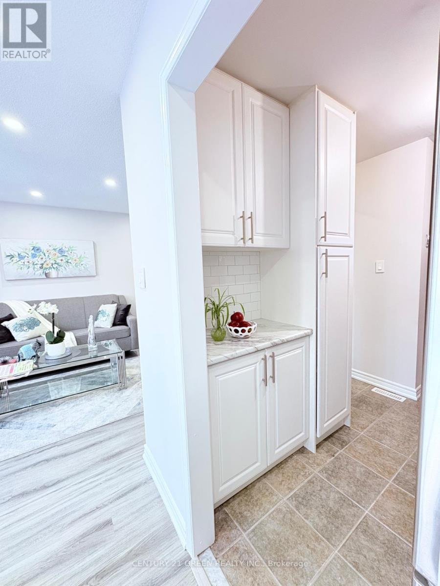 66 Millstone Drive, Brampton, Ontario  L6Y 4P8 - Photo 12 - W12726382