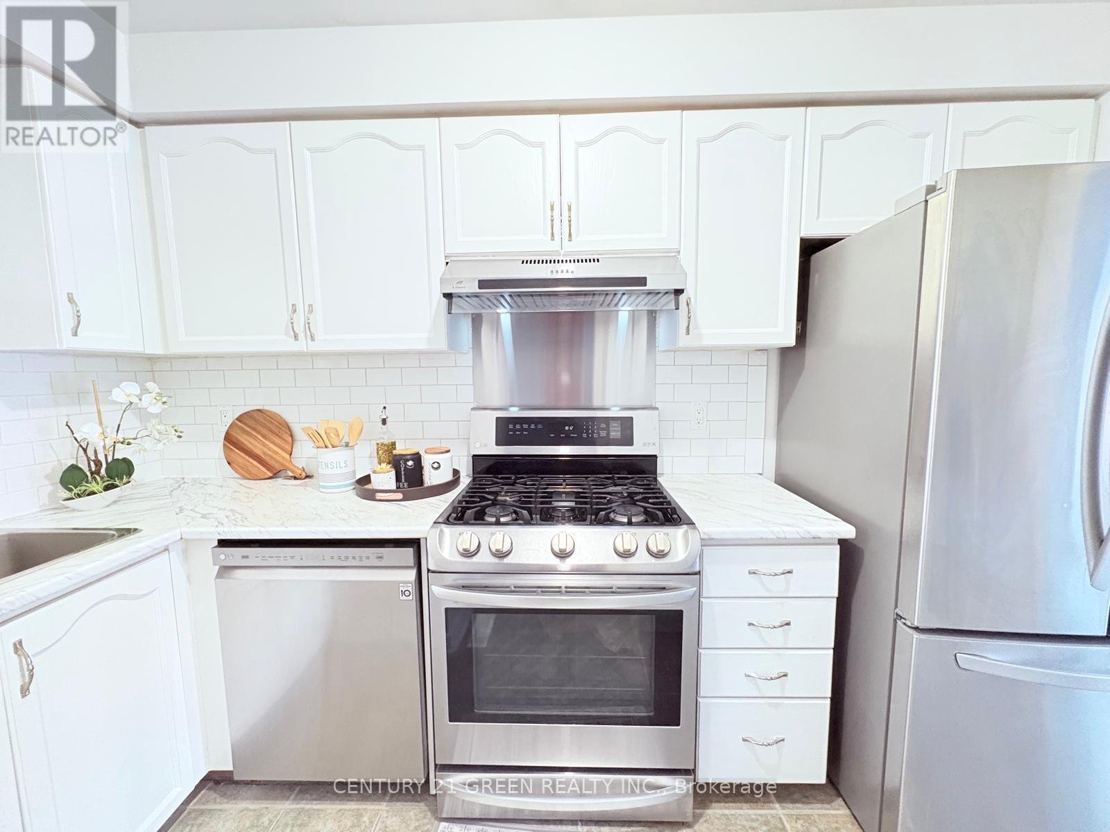 66 Millstone Drive, Brampton, Ontario  L6Y 4P8 - Photo 16 - W12726382