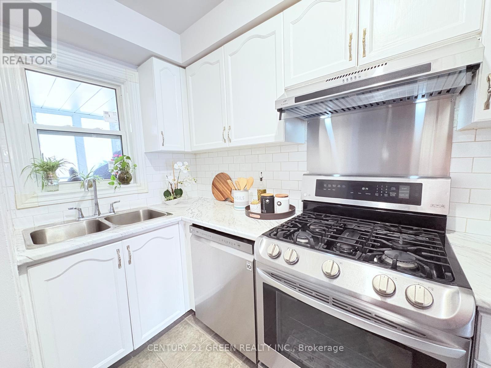 66 Millstone Drive, Brampton, Ontario  L6Y 4P8 - Photo 17 - W12726382