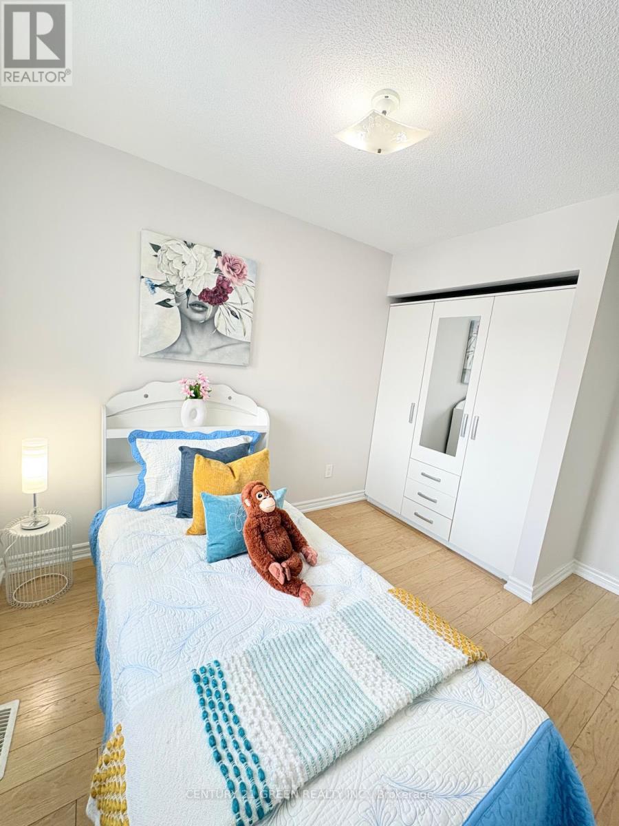 66 Millstone Drive, Brampton, Ontario  L6Y 4P8 - Photo 28 - W12726382