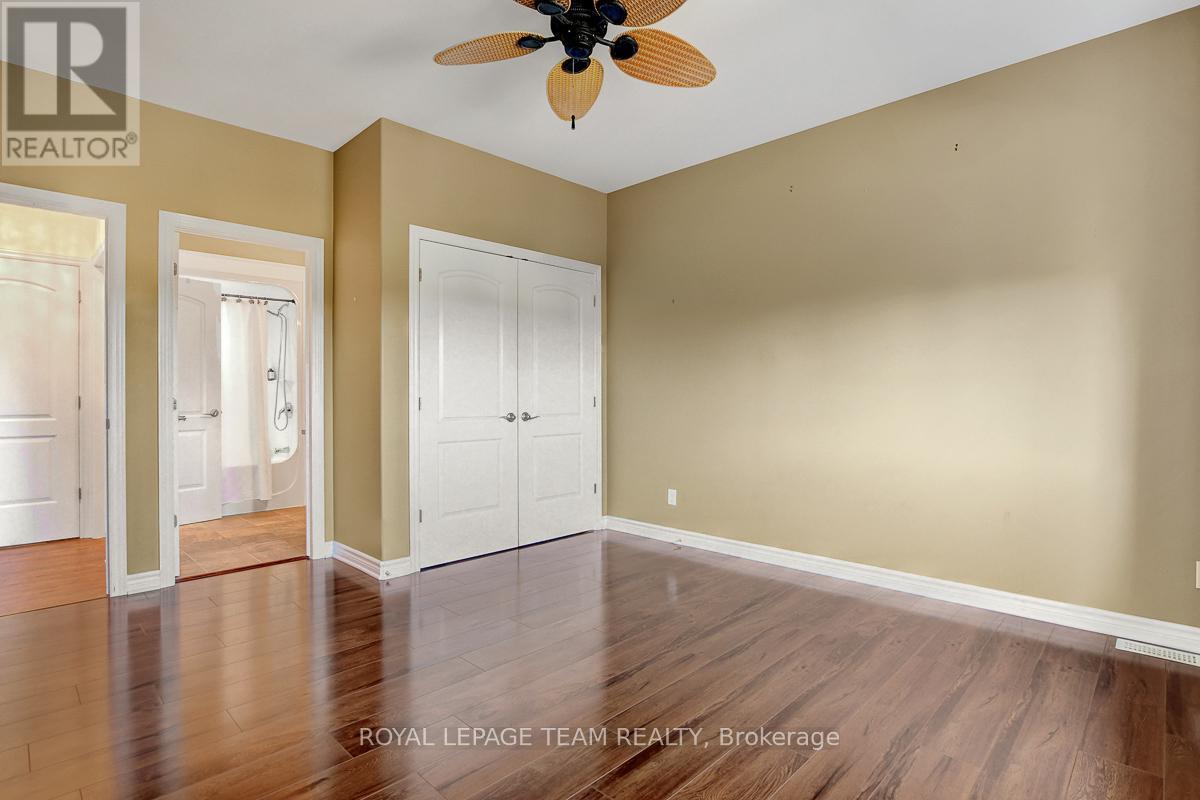 520 Clothier Street W, North Grenville, Ontario  K0G 1J0 - Photo 22 - X12711226