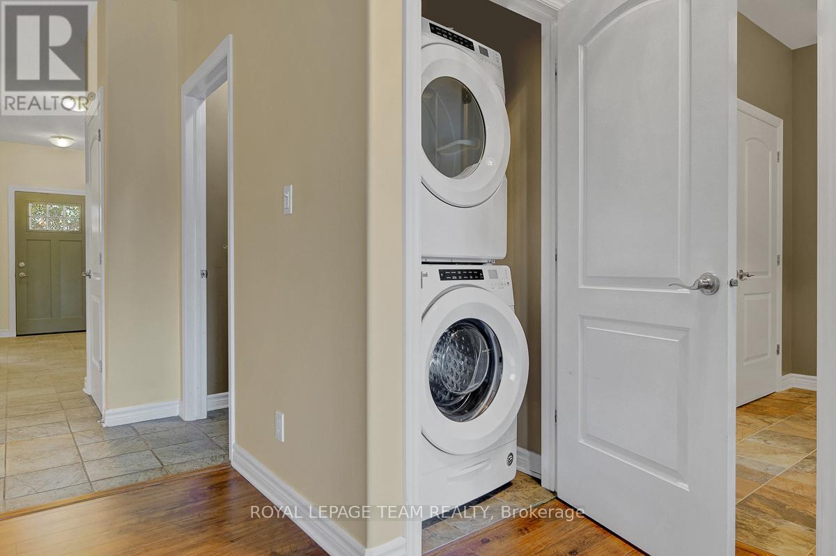 520 Clothier Street W, North Grenville, Ontario  K0G 1J0 - Photo 32 - X12711226