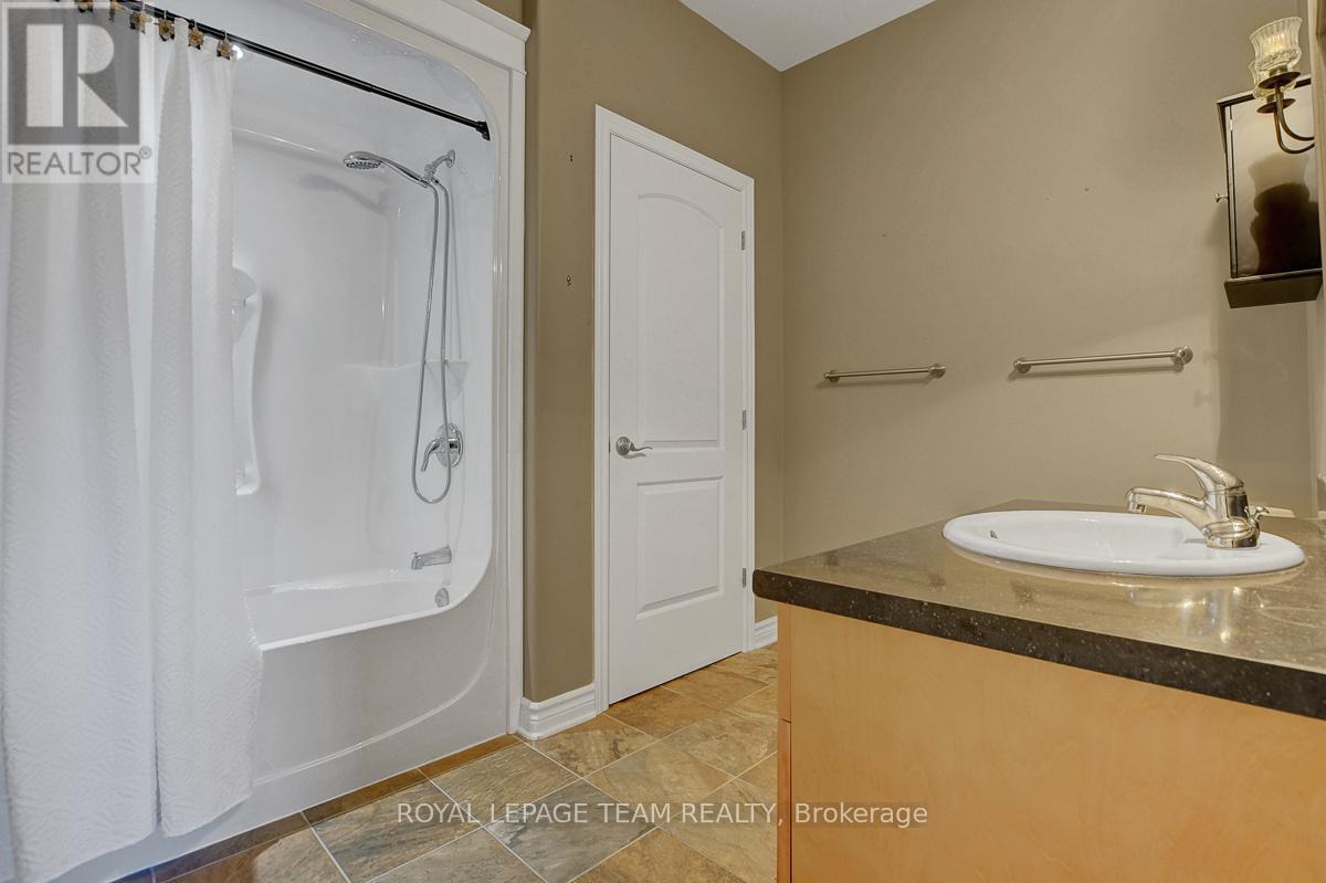 520 Clothier Street W, North Grenville, Ontario  K0G 1J0 - Photo 30 - X12711226