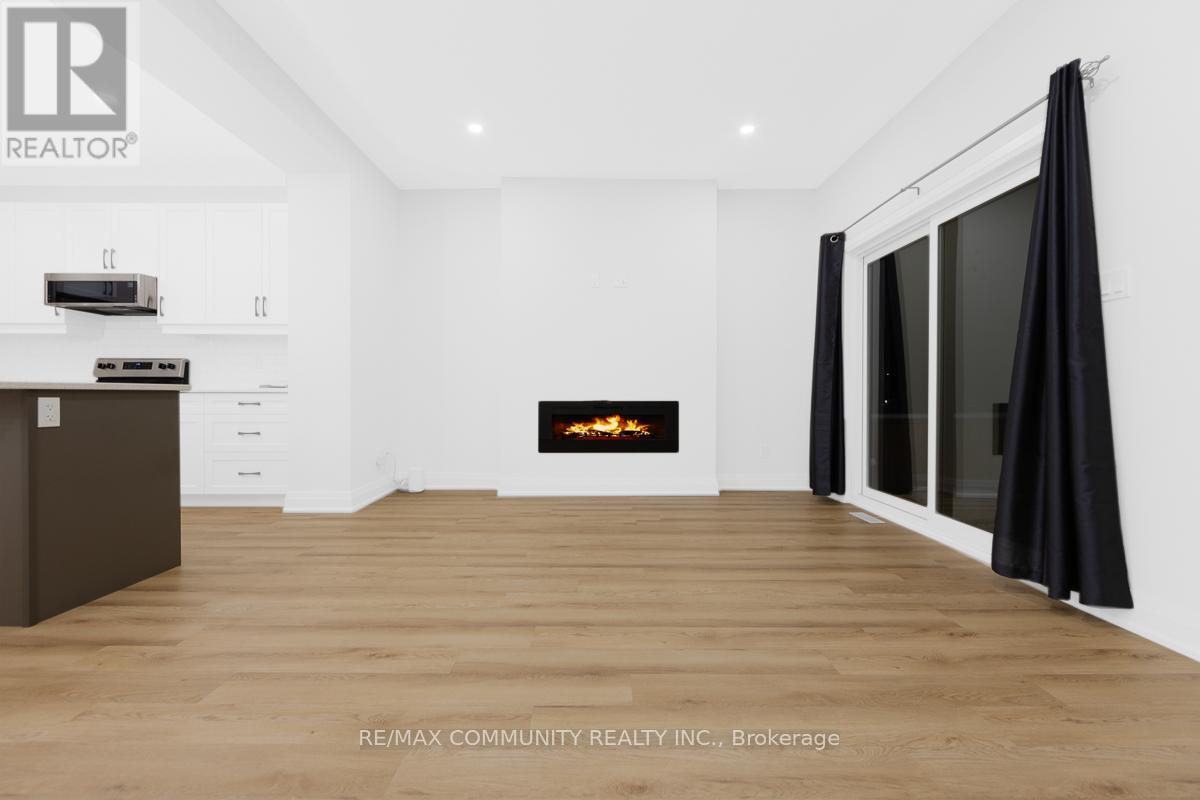 45 - 101 Swales Avenue, Strathroy-Caradoc, Ontario  N7G 1A8 - Photo 9 - X12726332